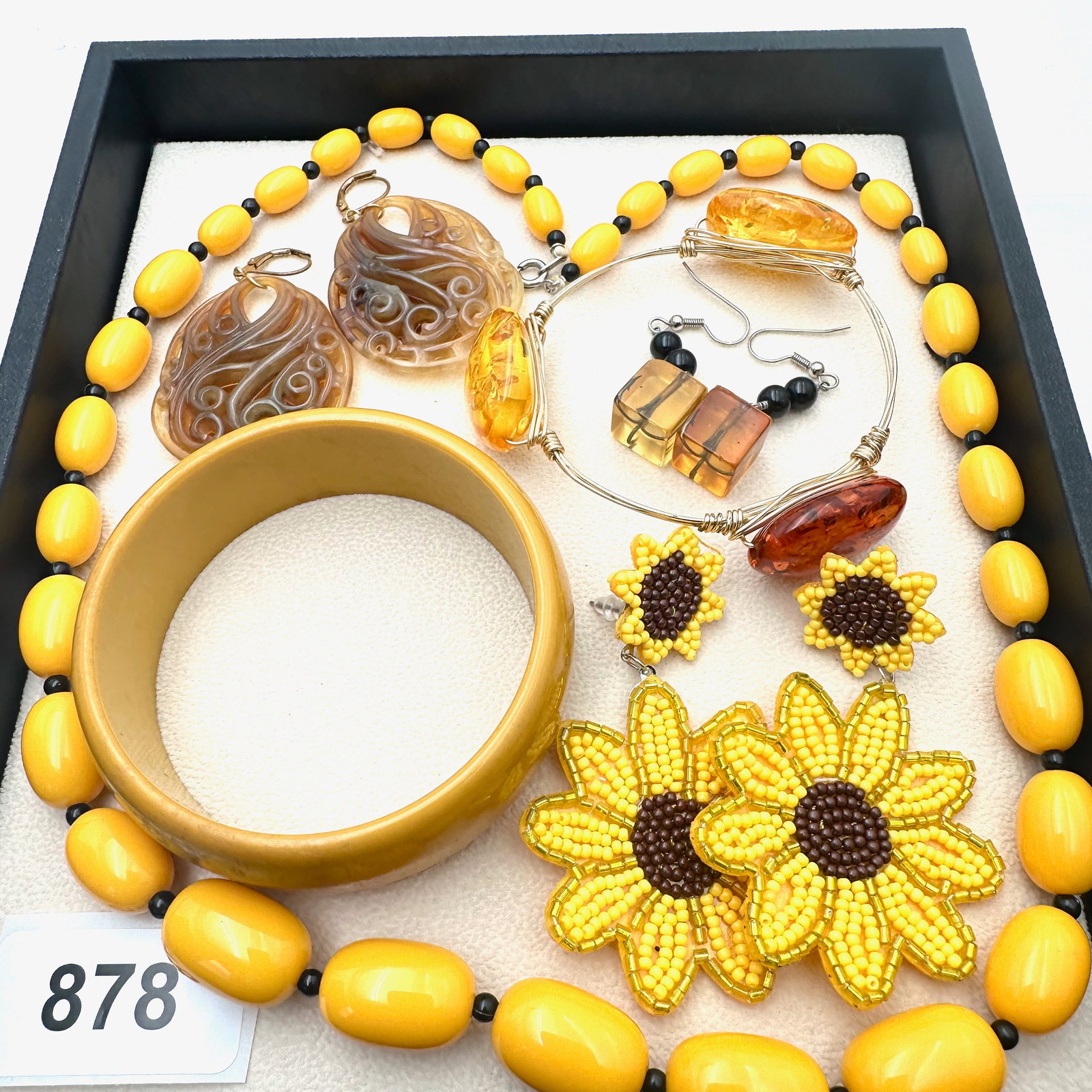 Vintage Group Jewelry Lot Butterscotch Bakelite Bracelet and Coordinating Items (1 of 2)