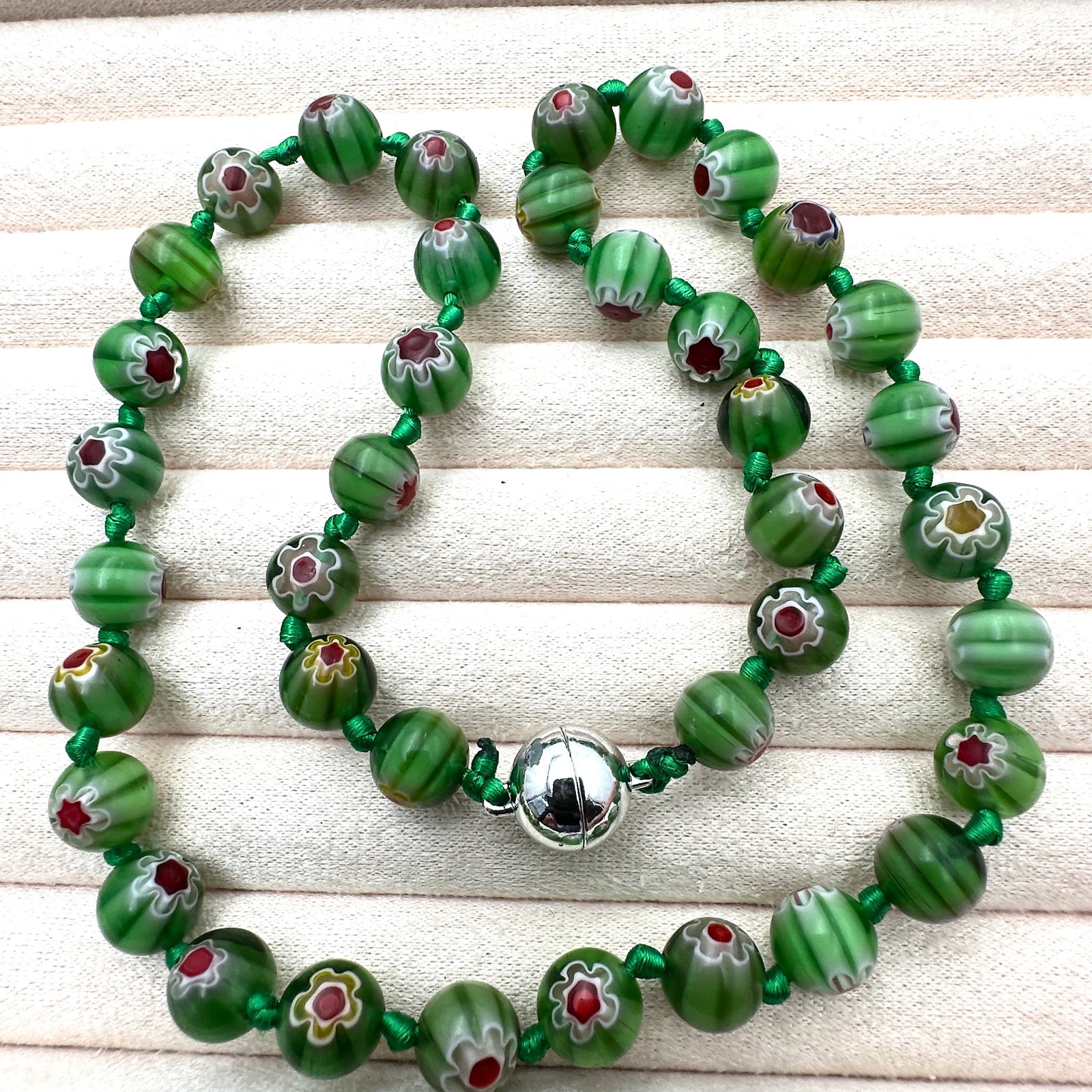Green Multicolor Murano Glass Bead Necklace Magnetic Clasp 20 Inch Length: Green Multicolor Murano Glass Bead Necklace Magnetic Clasp 20 Inch Length