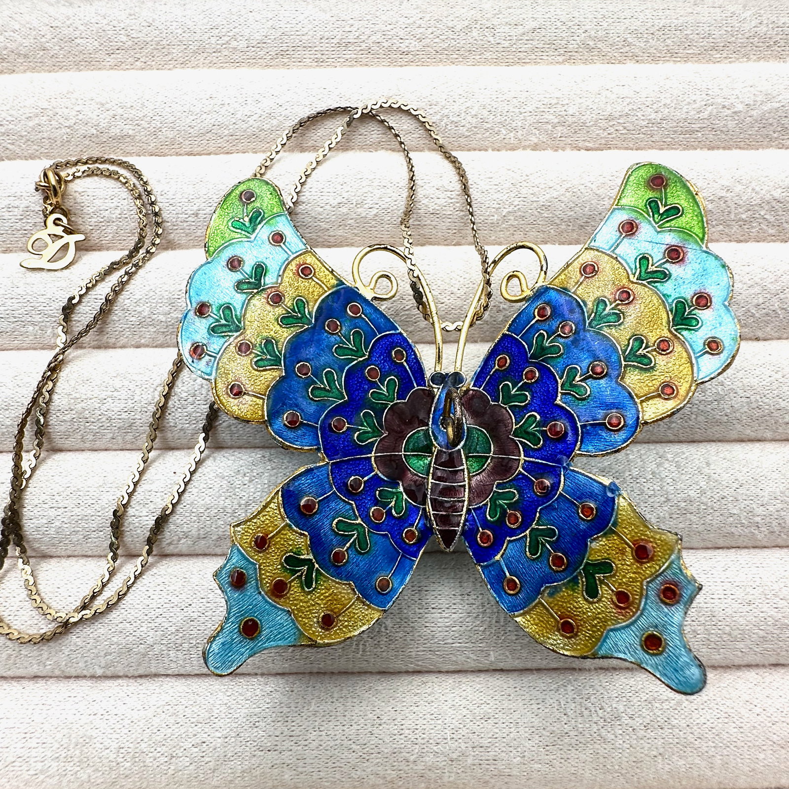 Vintage Large Enamel Butterfly Pendant Necklace Gold plated Chain 18 Inch (1 of 2)