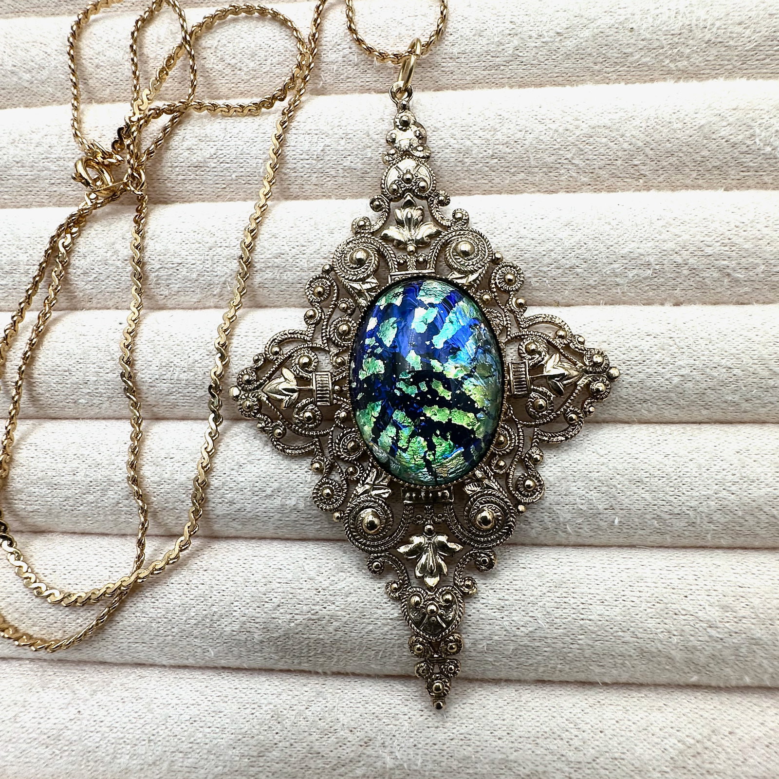 Vintage Blue Green Dragons Breath Cabochon Filigree Pendant Gold Plated Necklace 22 Inch Chain: Vintage Blue Green Dragons Breath Cabochon Filigree Pendant Gold Plated Necklace 22 Inch Chain