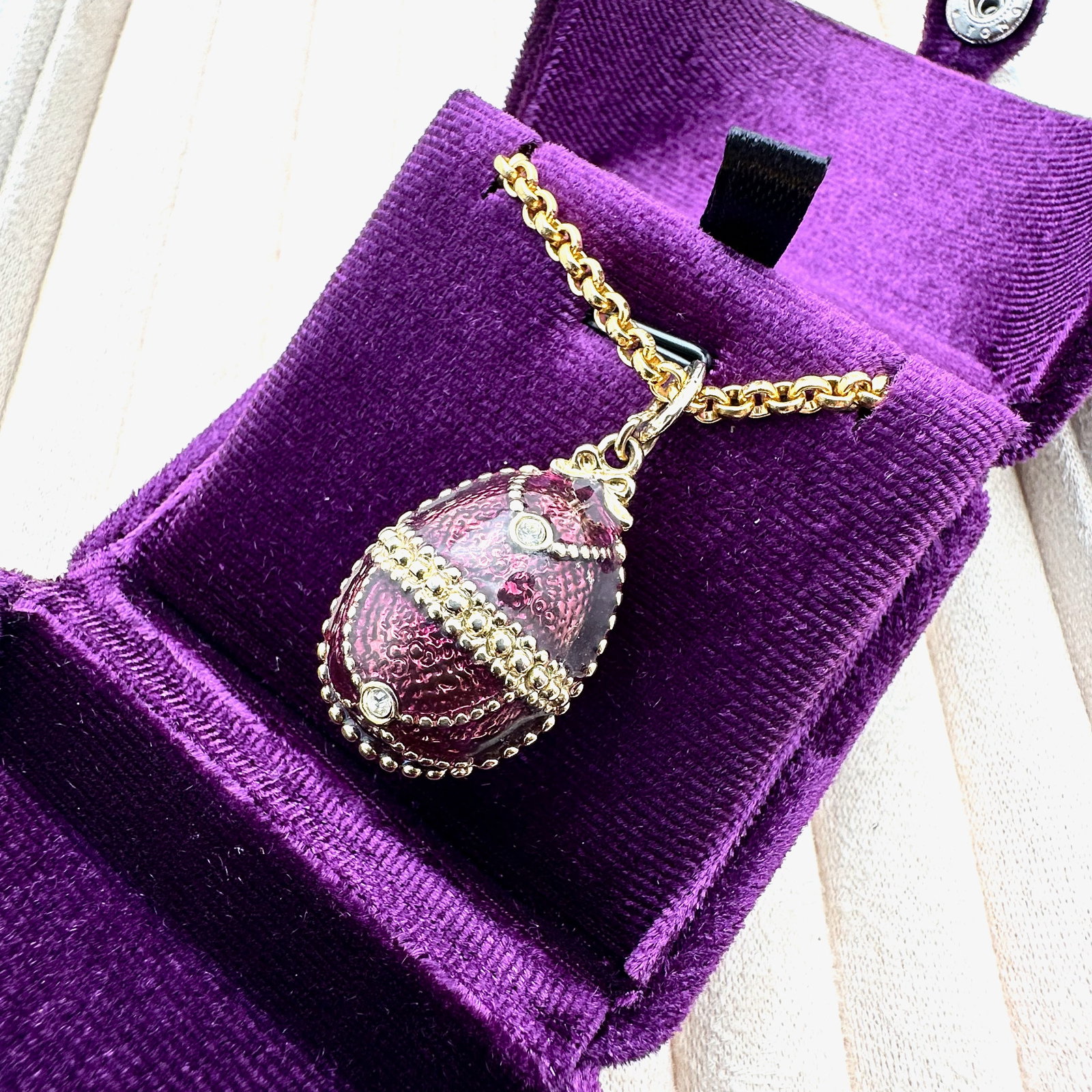 Vintage Joan Rivers Purple Enamel and Crystal Gold Tone Egg Pendant Necklace 30 Inch Chain (1 of 2)