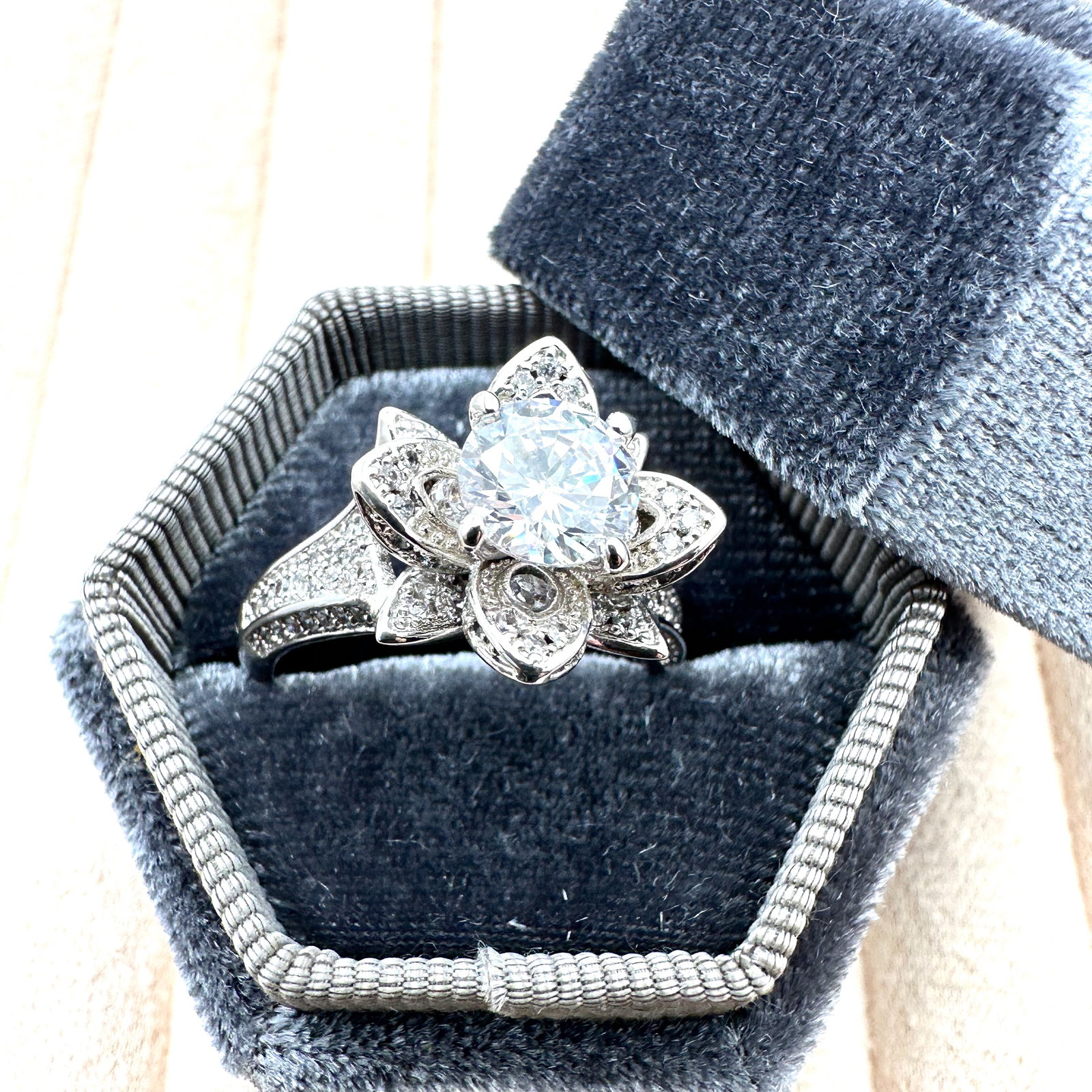 Cubic Zirconia Silver Plated Ring Size 9 Box Included Nice Quality Well Made: Cubic Zirconia Silver Plated Ring Size 9 Box Included Nice Quality Well Made
