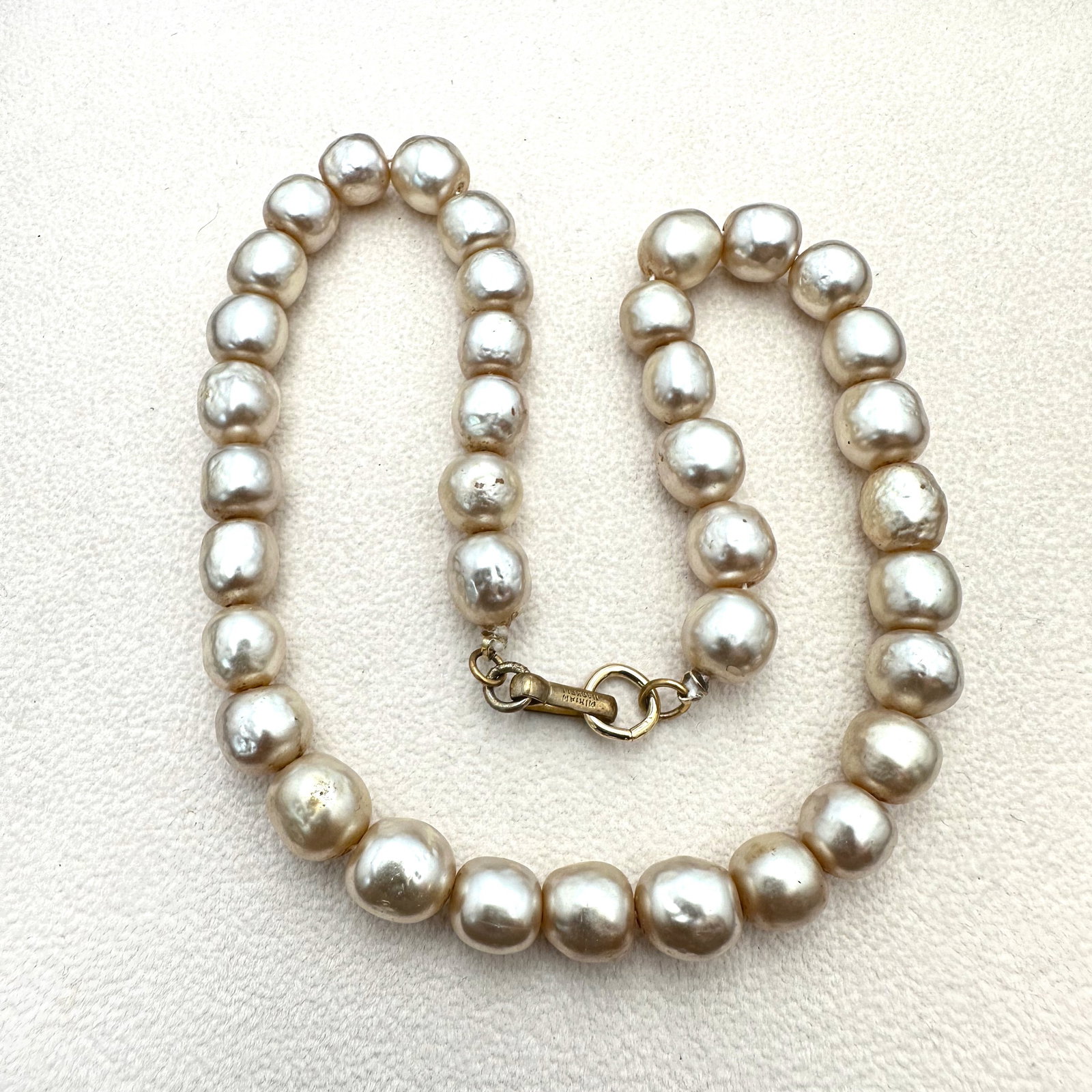 Vintage Miriam Haskell Baroque Glass Pearl Gold Tone Necklace 16 Inch (1 of 2)