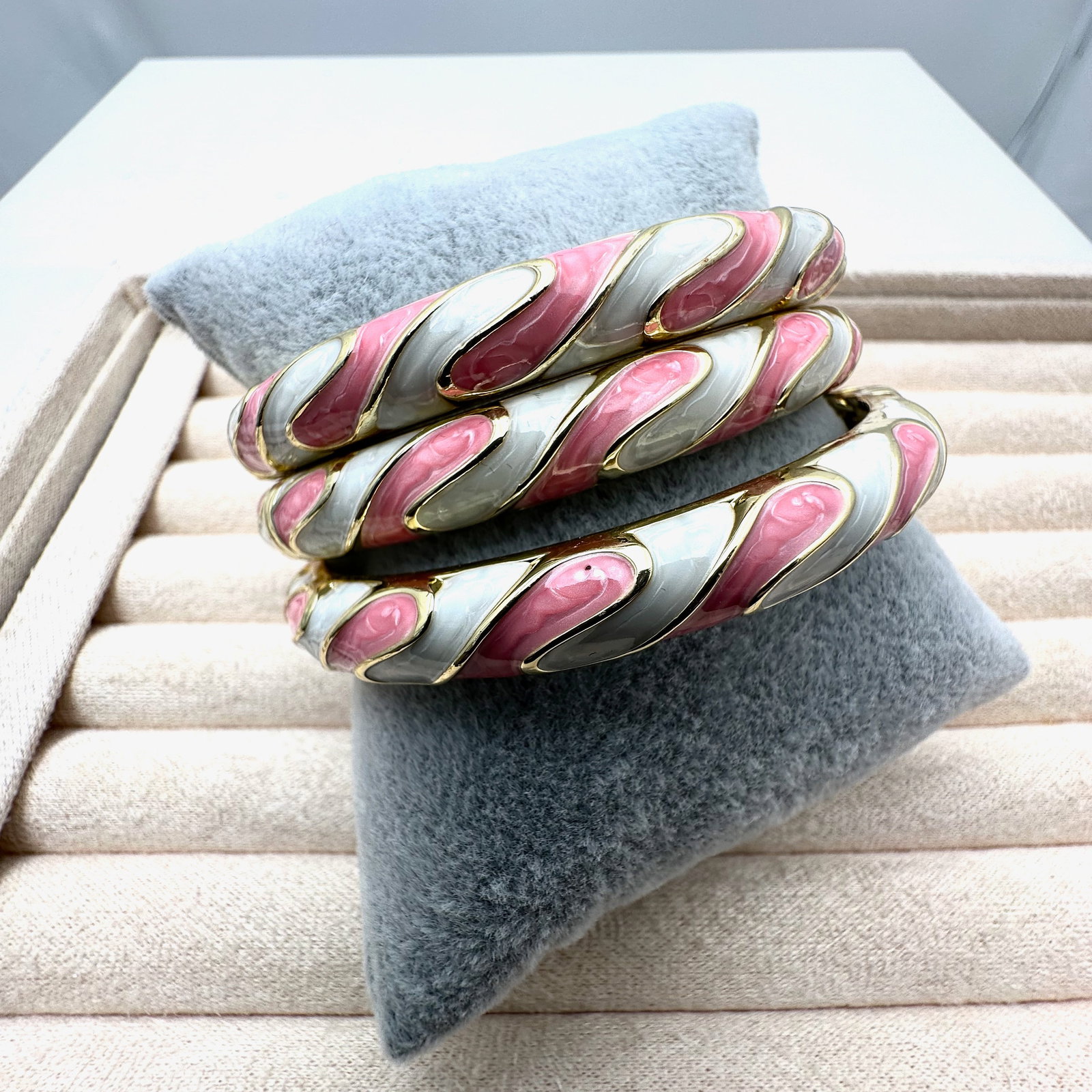 Group Lot of 3 Pink and White Enamel Candy Stripe Gold Plated Stacking Bracelets 7.5 Inch: Group Lot of 3 Pink and White Enamel Candy Stripe Gold Plated Stacking Bracelets 7.5 Inch