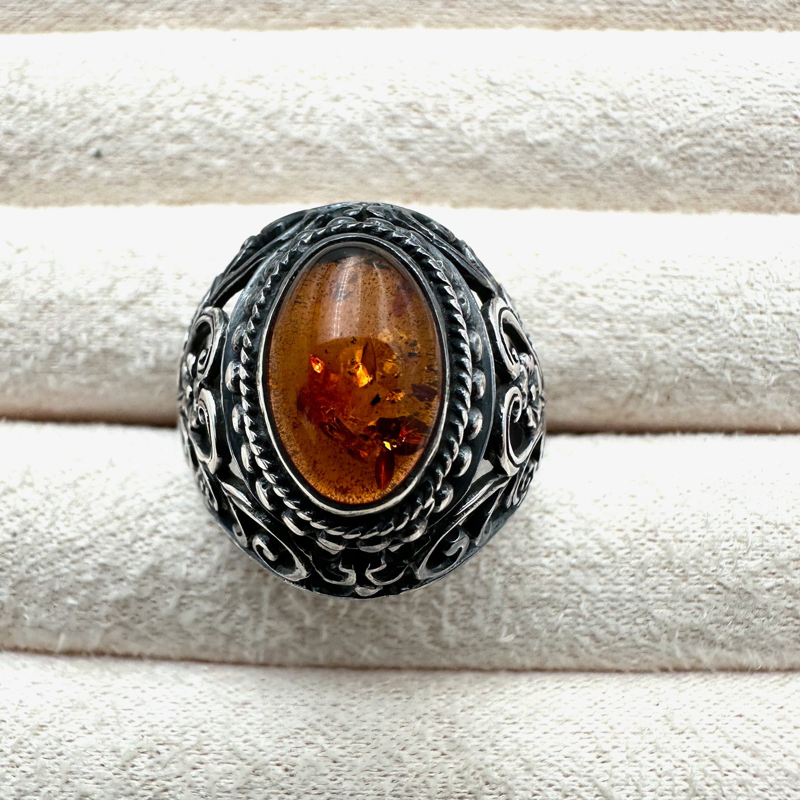 Vintage Natural Amber Sterling Silver Ring Size 10 Weight 8 Grams: Vintage Natural Amber Sterling Silver Ring Size 10 Weight 8 Grams