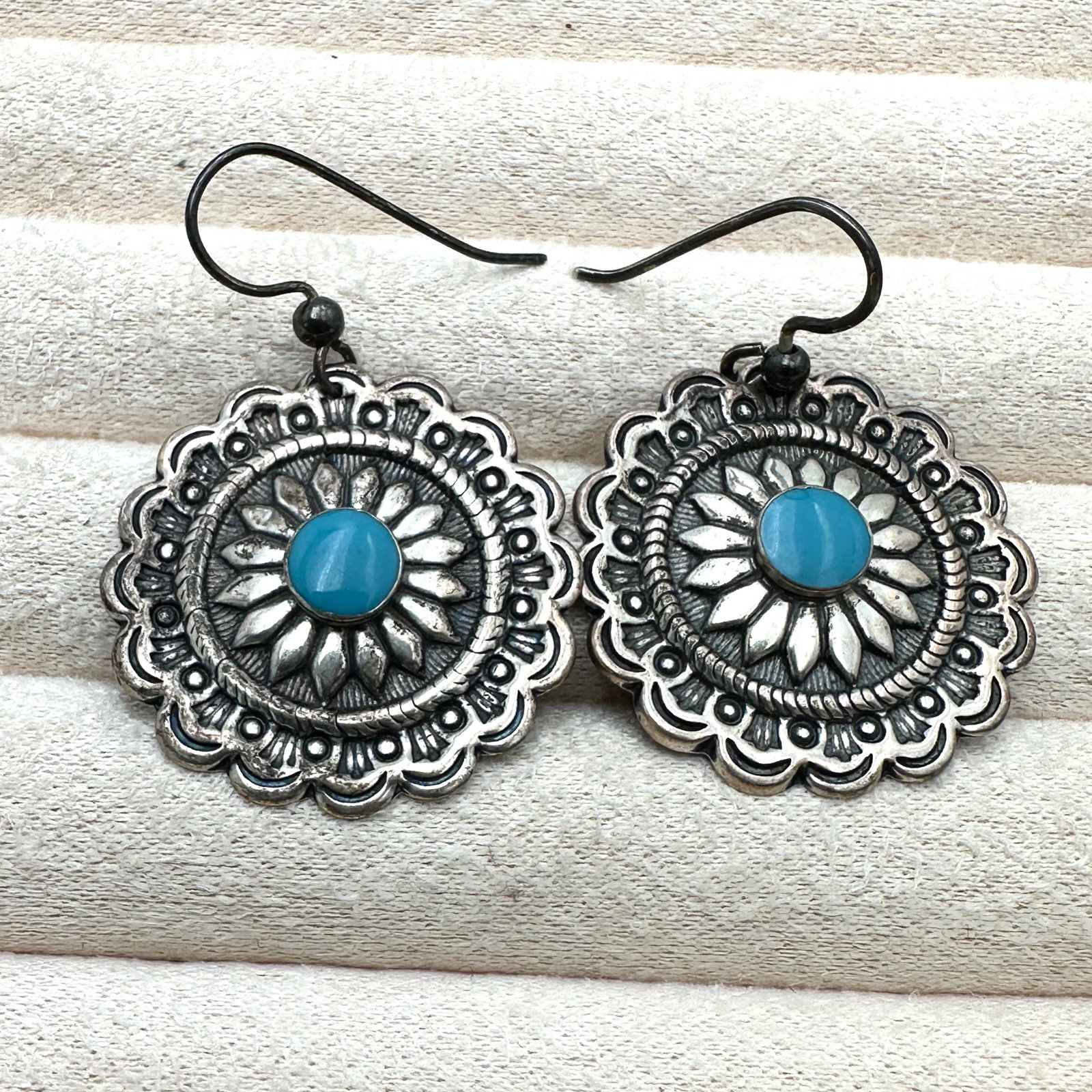 Vintage Blue Turquoise Sterling Silver Pierced Earrings 1.5 Inch Length: Vintage Blue Turquoise Sterling Silver Pierced Earrings 1.5 Inch Length
