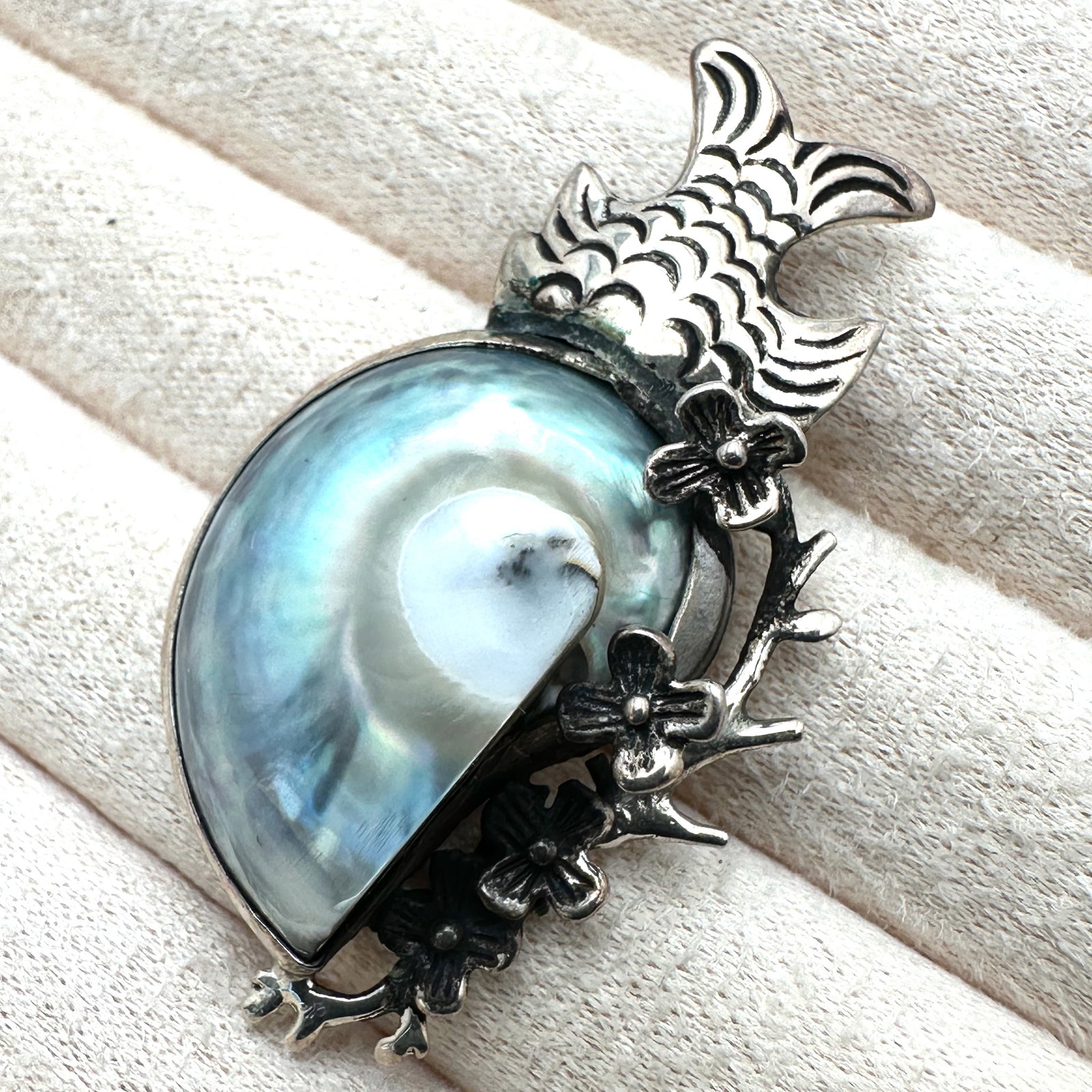 Sterling Silver and Shell Fish Floral Design Pendant 2 Inch Length: Sterling Silver and Shell Fish Floral Design Pendant 2 Inch Length
