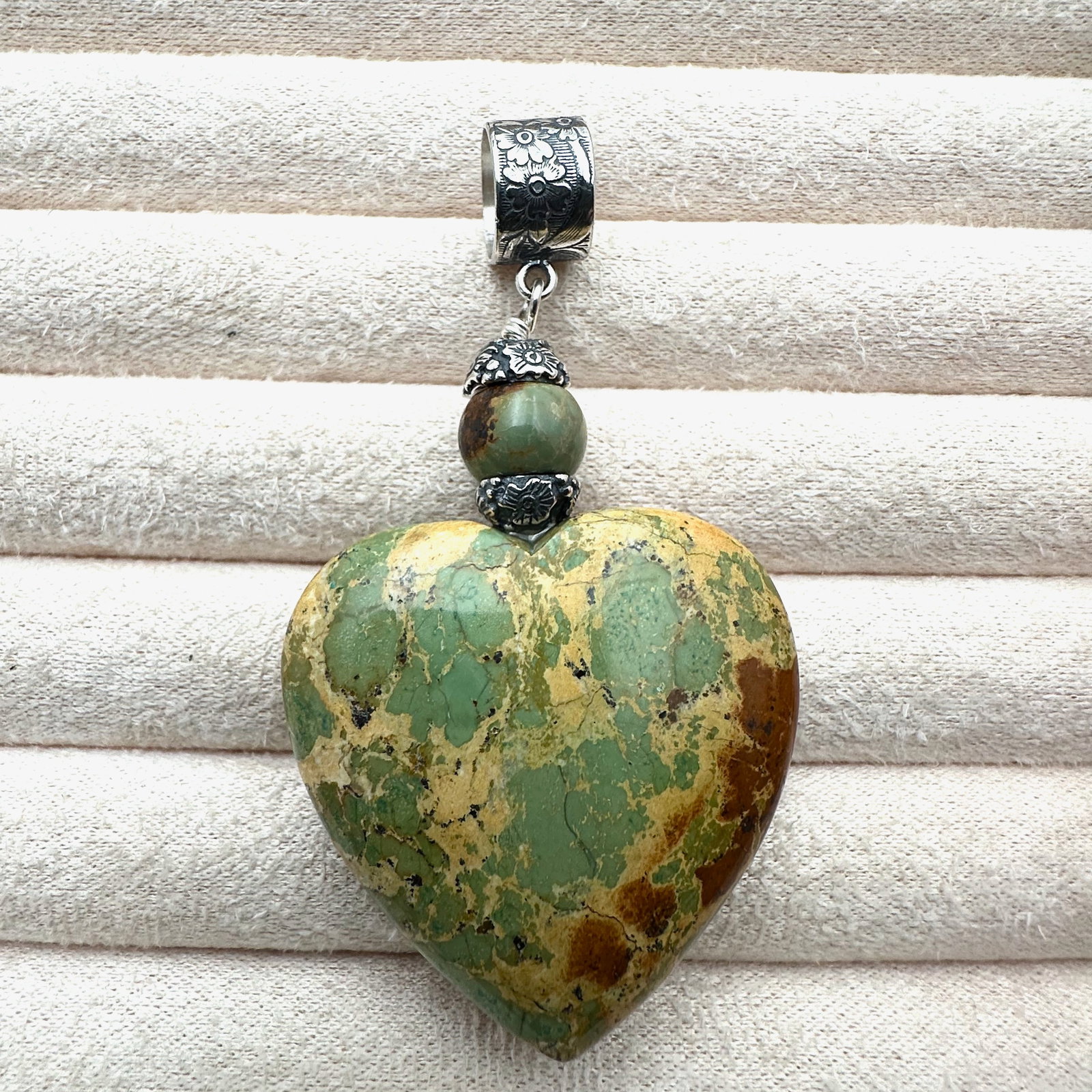 Jay King Desert Rose Trading Yellow Green Gemstone Heart Sterling Silver Pendant 3 Inch (1 of 2)