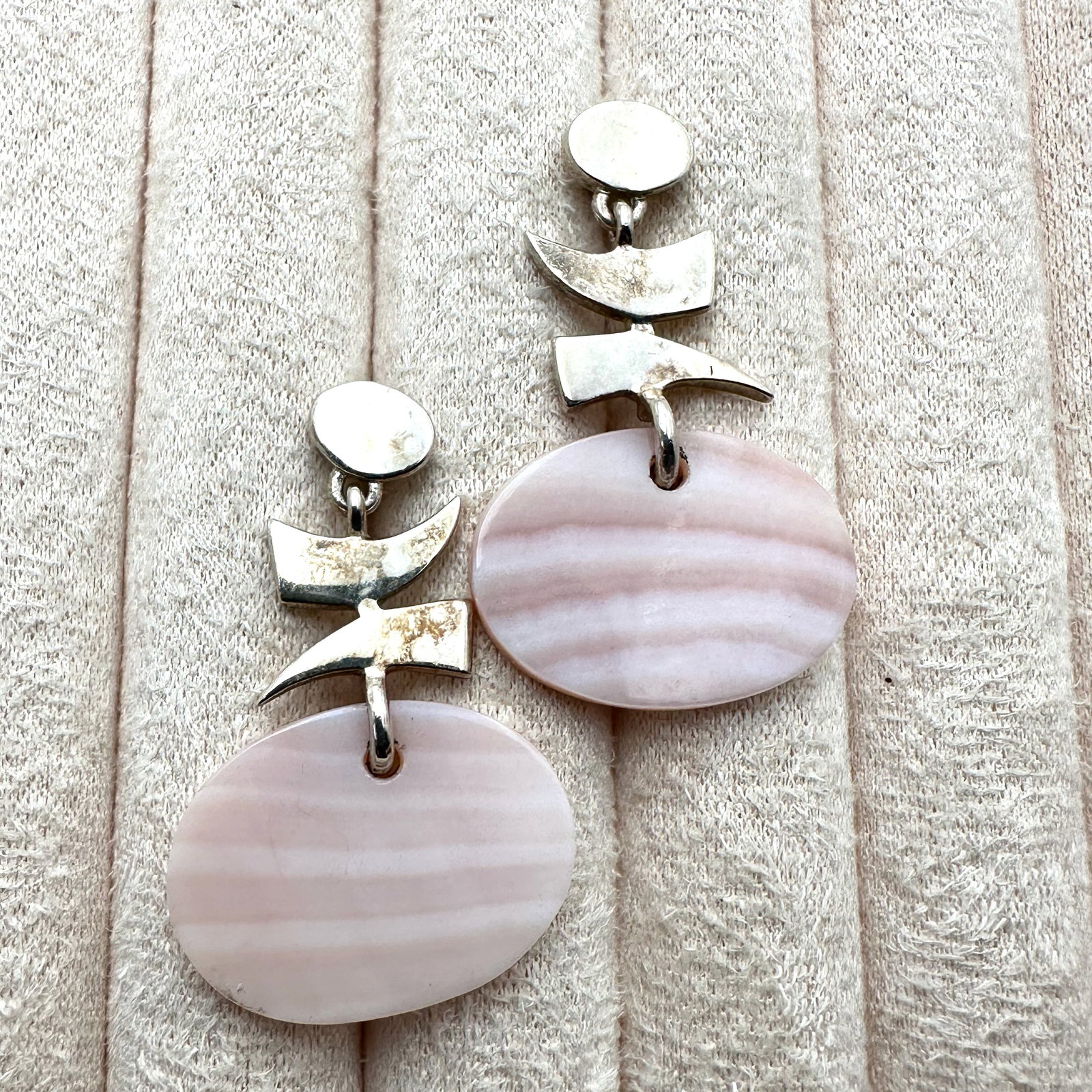 Jay King Pink Striped Gemstone Sterling Silver Pierced Earrings 1.5 Inch Length: Jay King Pink Striped Gemstone Sterling Silver Pierced Earrings 1.5 Inch Length