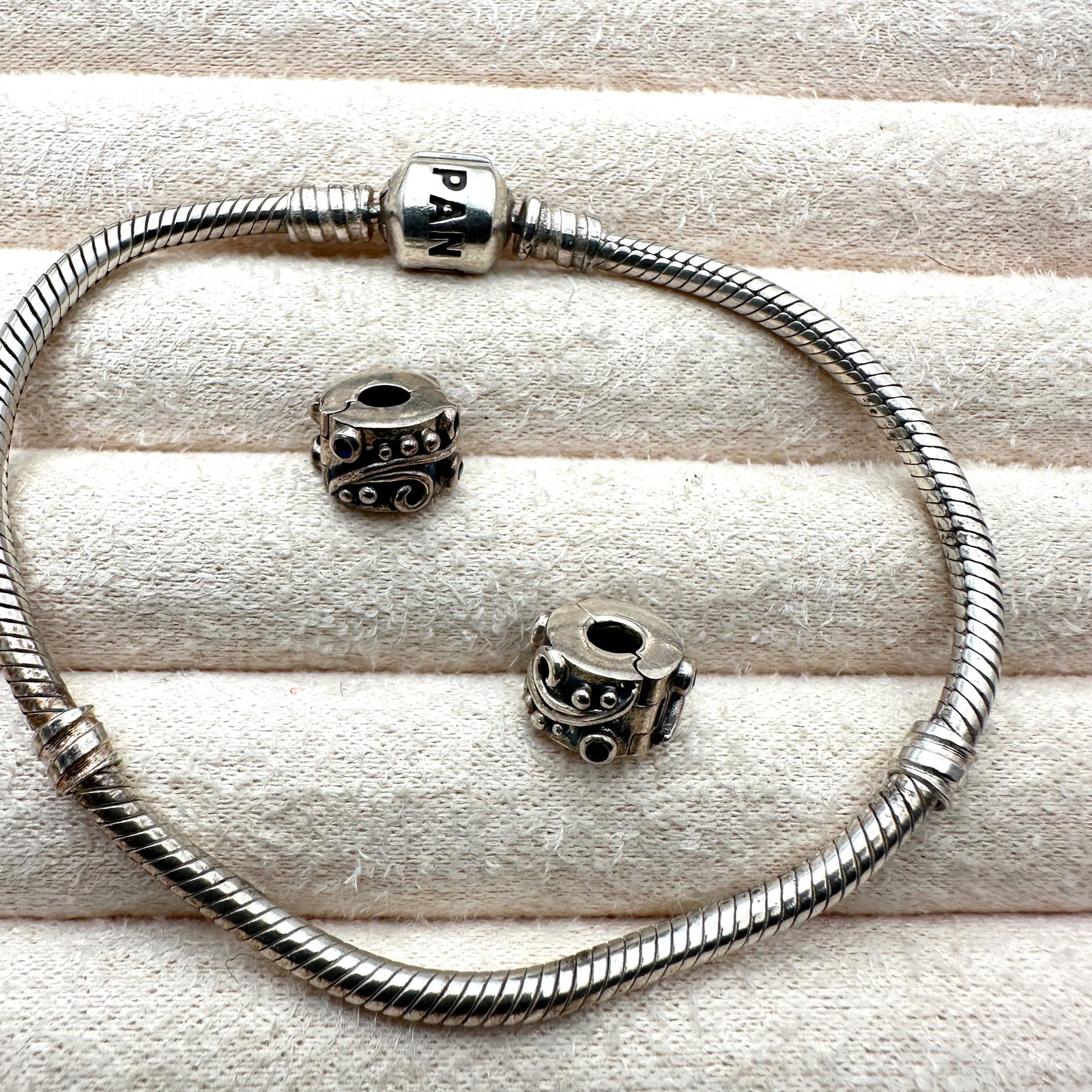 Pandora Sterling Silver Bracelet Size 7 Inch Included 2 Charms: Pandora Sterling Silver Bracelet Size 7 Inch Included 2 Charms