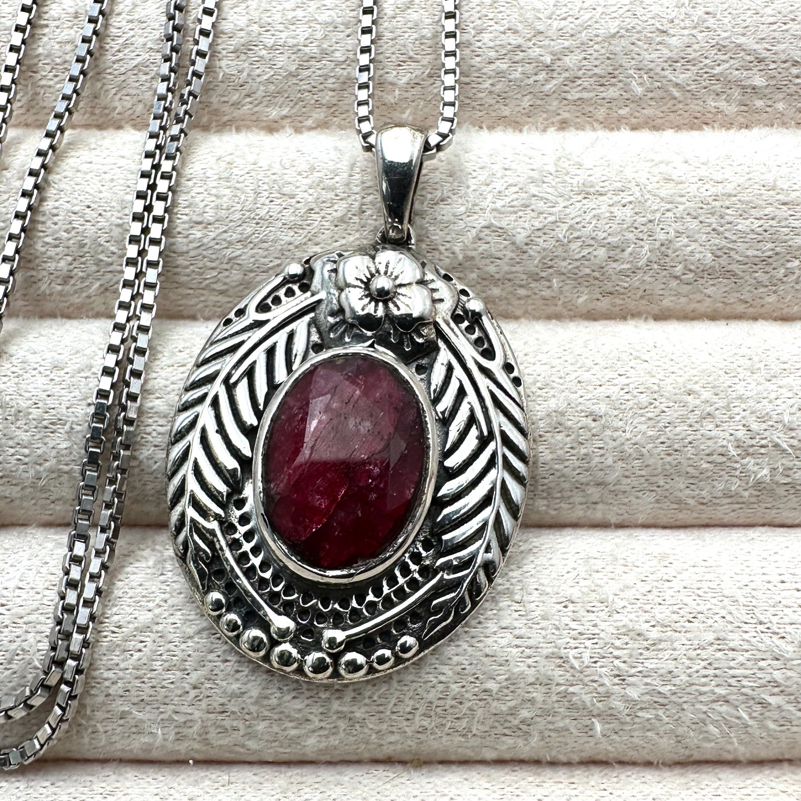 Rough Ruby Sterling Silver Pendant Necklace Box Chain 30 Inch Weight 16 Grams (1 of 2)
