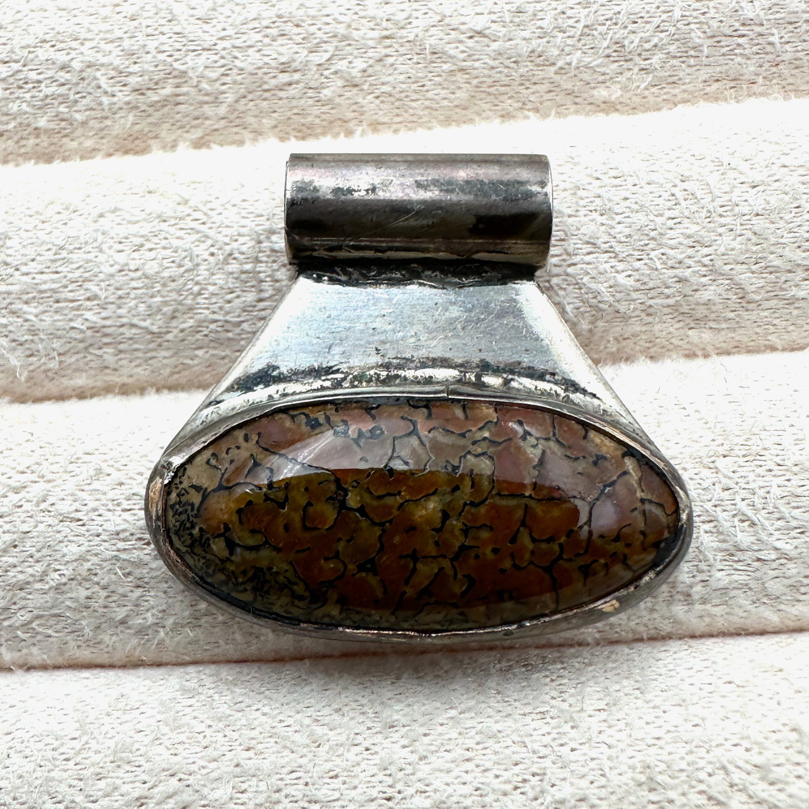 Vintage Brown Gemstone Sterling Silver Pendant 1.25 Inch Across Stone: Vintage Brown Gemstone Sterling Silver Pendant 1.25 Inch Across Stone