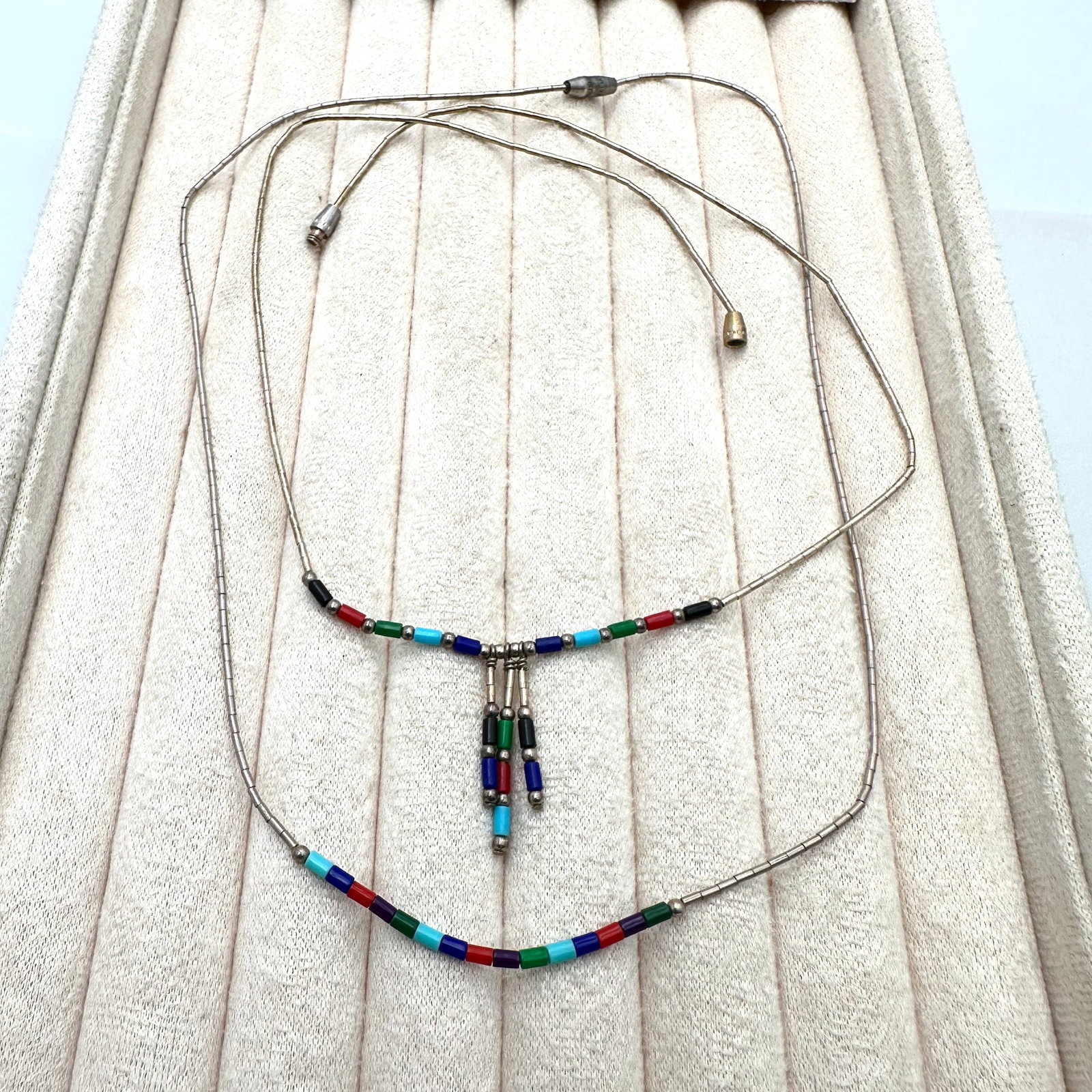 Vintage American Southwest Multi Gemstone Liquid Silver Necklace 16 Inch: Vintage American Southwest Multi Gemstone Liquid Silver Necklace 16 Inch