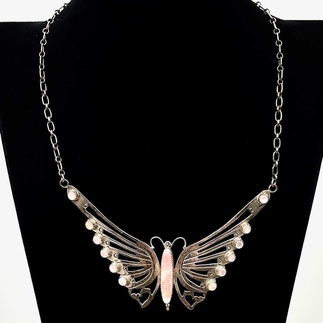 Vintage Native American S Dickens Navajo Pink Pearl Butterfly Sterling Silver 19 Inch Necklace: Vintage Native American S Dickens Navajo Pink Pearl Butterfly Sterling Silver 19 Inch Necklace Weight 28 Grams