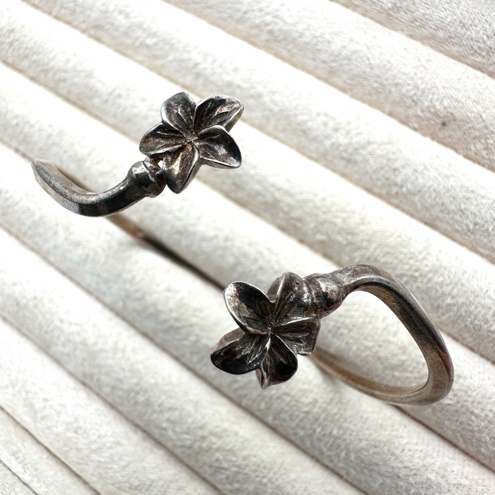 Vintage Sterling Silver Flower Cuff Bracelet Adjustable Size (1 of 2)