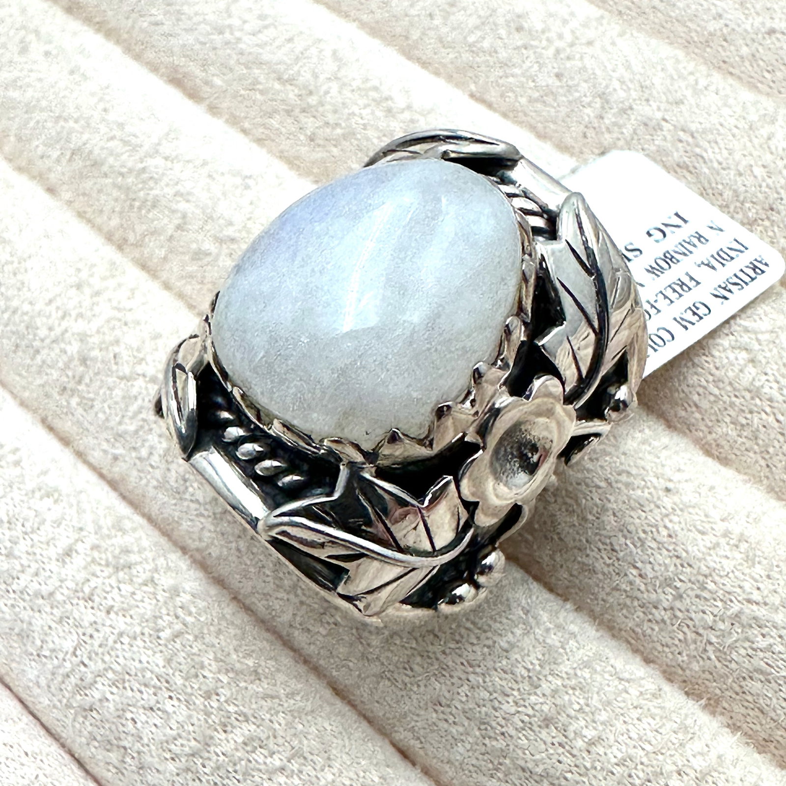 Rainbow Moonstone Sterling Silver Ring Size 8 Original Tag Attached from JTV Weight 28 Grams: Rainbow Moonstone Sterling Silver Ring Size 8 Original Tag Attached from JTV Weight 28 Grams