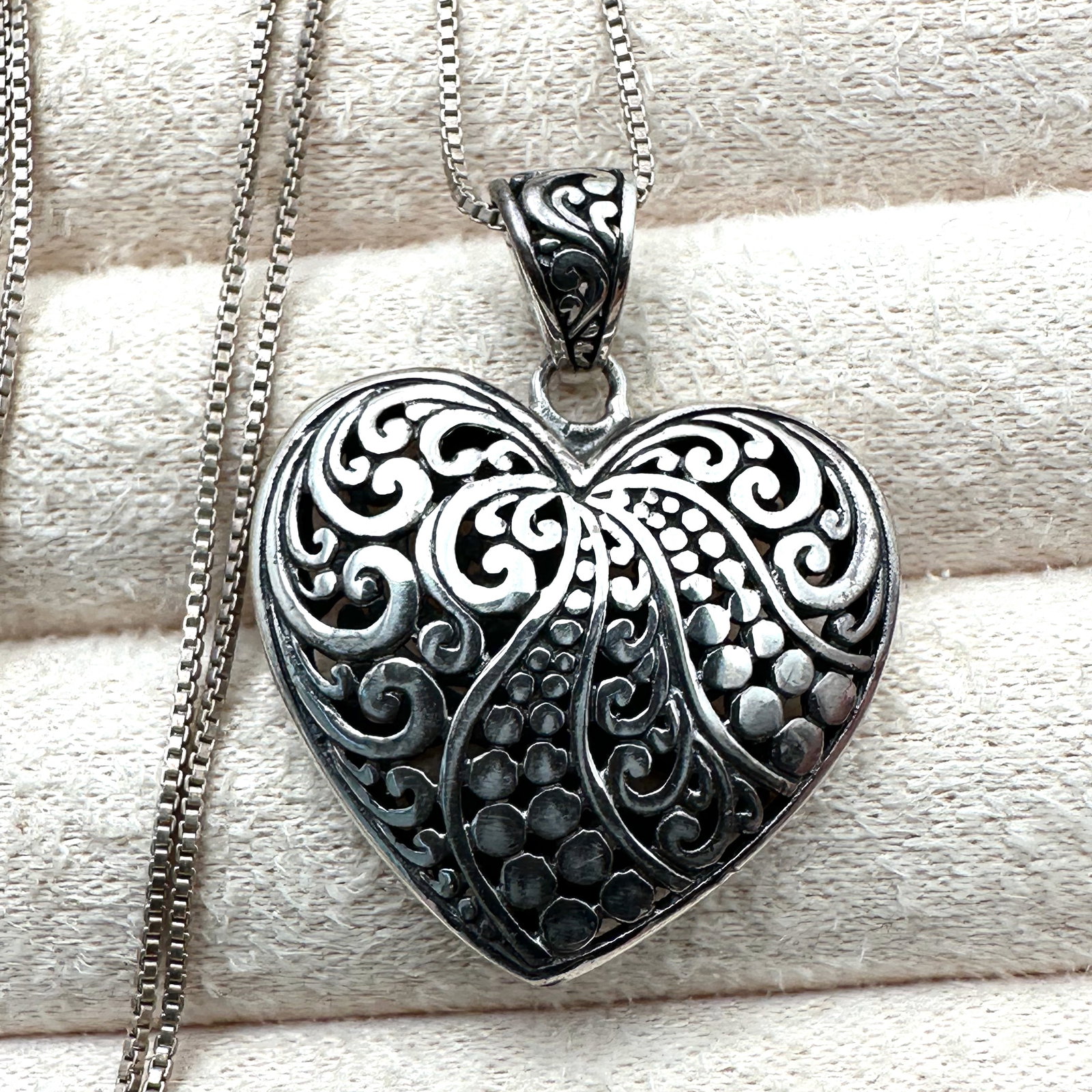 Sterling Silver Filigree Heart Design Pendant Necklace 18 Inch Chain (1 of 2)