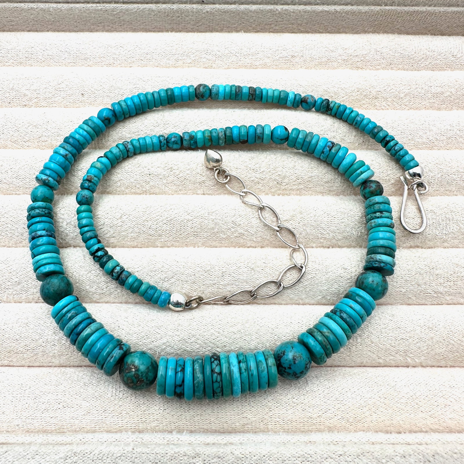 Jay King Desert Rose Trading Turquoise Sterling Silver Necklace 18 to 20 Inch Length: Jay King Desert Rose Trading Turquoise Sterling Silver Necklace 18 to 20 Inch Length
