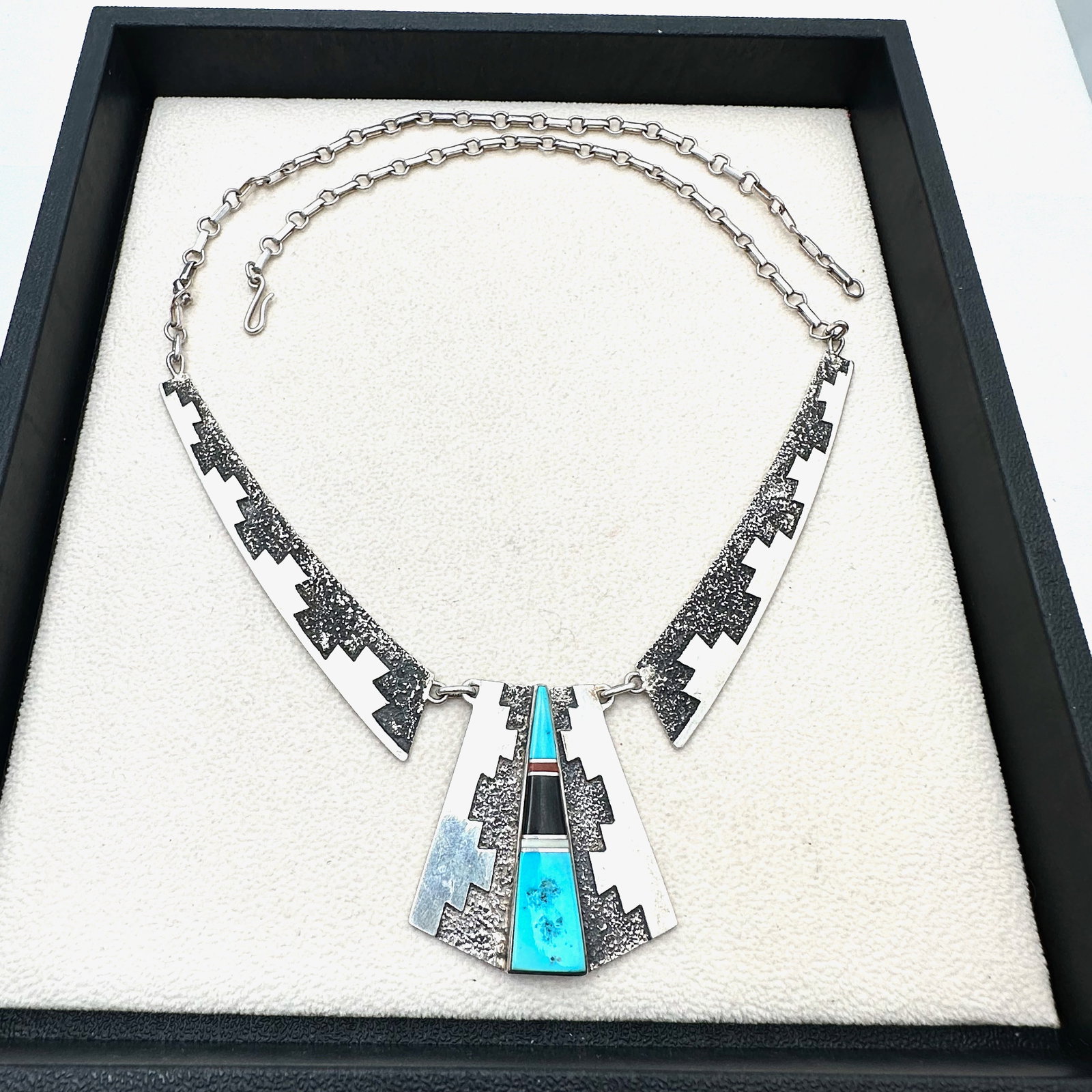Vintage Native American Albert Nells Navajo Inlay Turquoise Sterling Silver Necklace 42 Grams 22: Vintage Native American Albert Nells Navajo Inlay Turquoise Sterling Silver Necklace 42 Grams 22 Inch Length