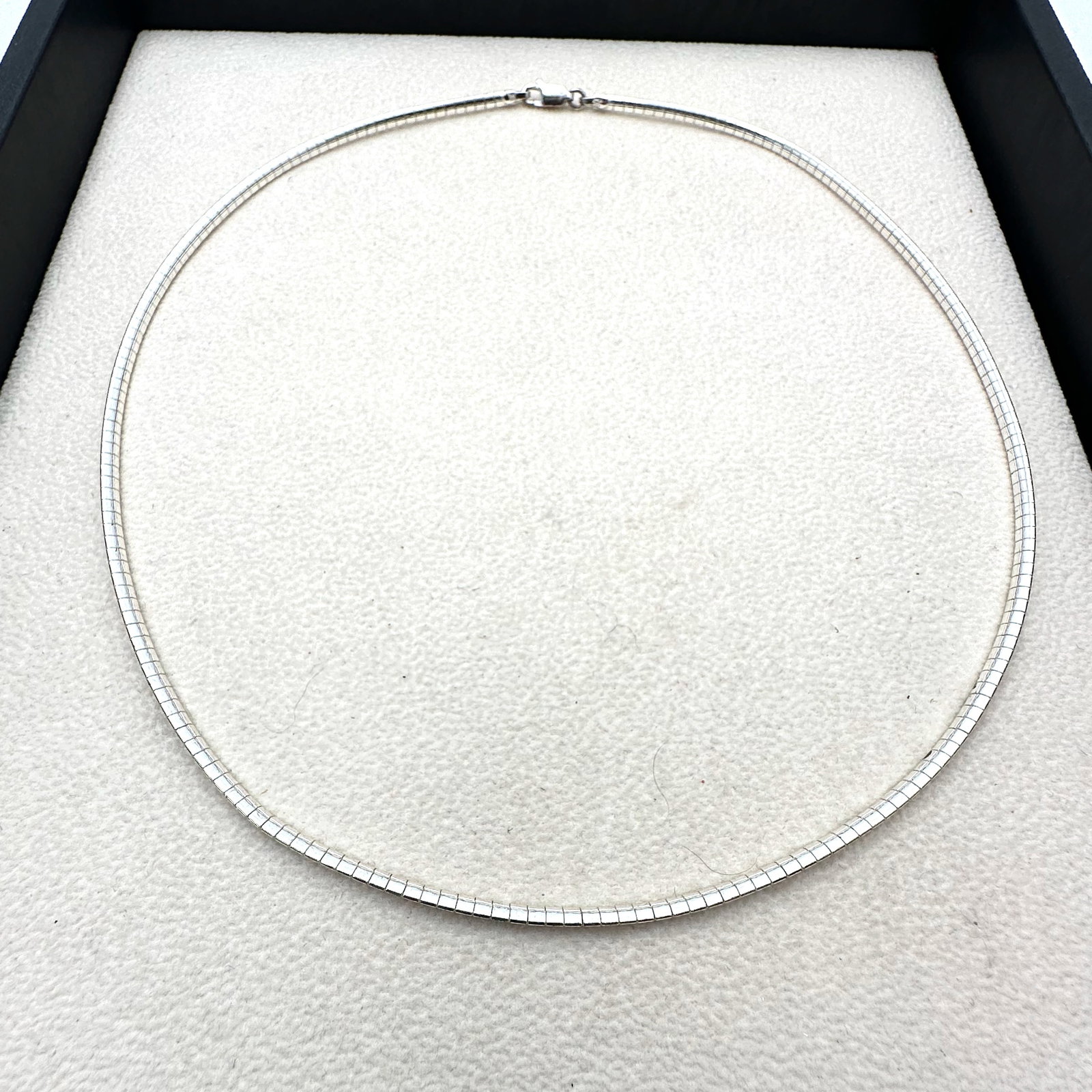 Italy 16 Inch Sterling Silver Omega Chain Necklace: Italy 16 Inch Sterling Silver Omega Chain Necklace