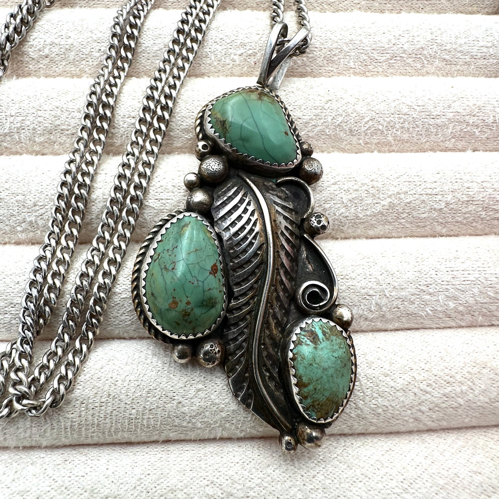 Vintage Native American Hallmarked AC Albert Cleveland Sterling Silver 2.5 Inch Pendant Necklace 24: Vintage Native American Hallmarked AC Albert Cleveland Sterling Silver 2.5 Inch Pendant Necklace 24 Inch Chain Weight 32 Grams