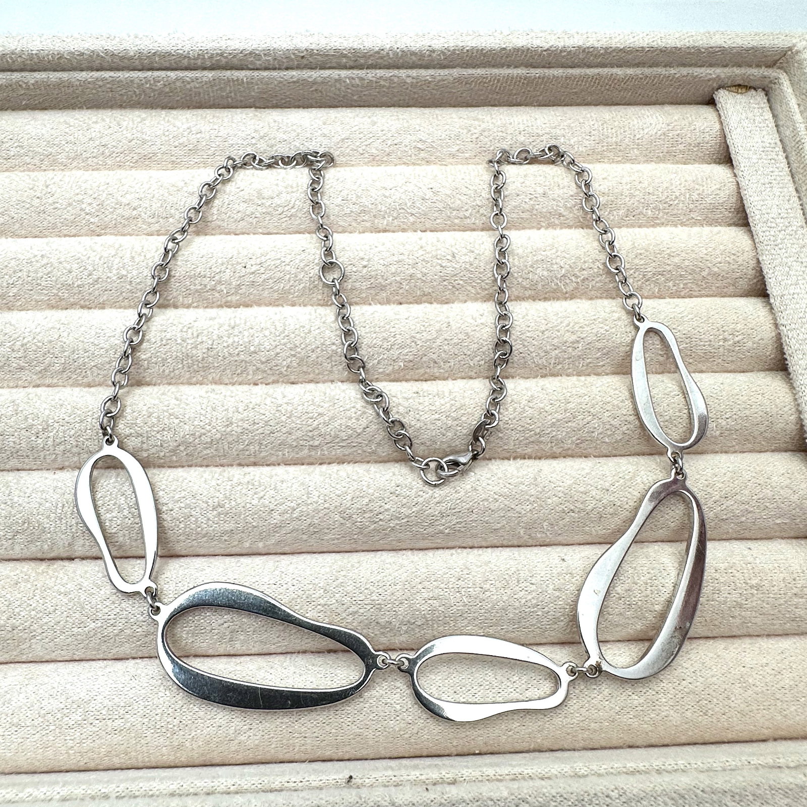 Modernist Design Sterling Silver Necklace 18 Inch Weight 20 Grams: Modernist Design Sterling Silver Necklace 18 Inch Weight 20 Grams