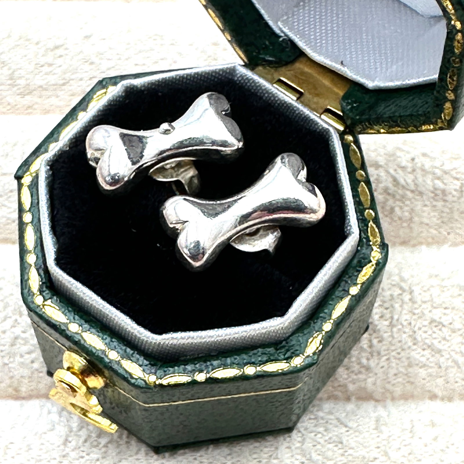 Sterling Silver Dog Bone Design Pierced Stud Earrings Box Included (1 of 2)
