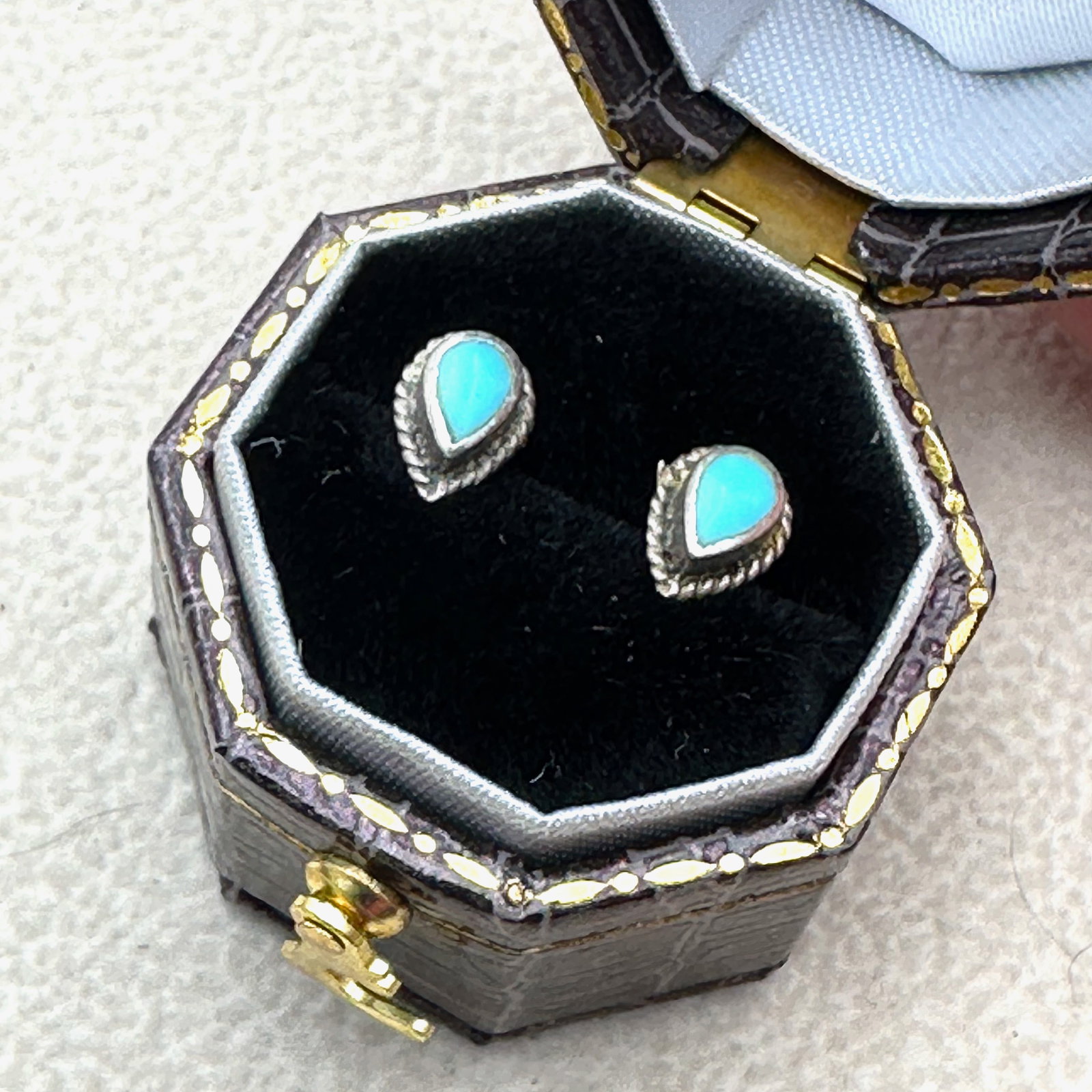 Vintage Native American Blue Turquoise Sterling Silver Pierced Stud Earrings Box Included (1 of 2)