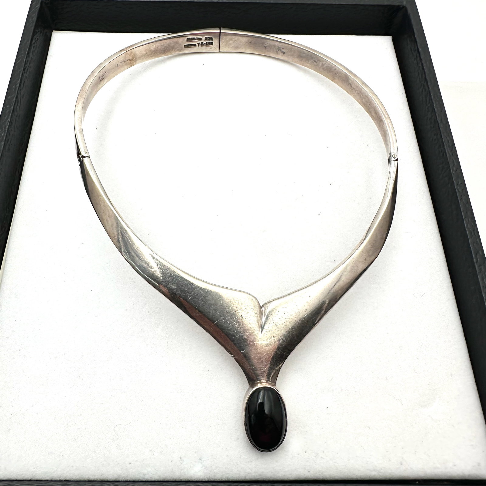 Vintage Heavy Taxco Mexico Black Onyx Necklace Weight 120 Grams: Vintage Heavy Taxco Mexico Black Onyx Necklace Weight 120 Grams