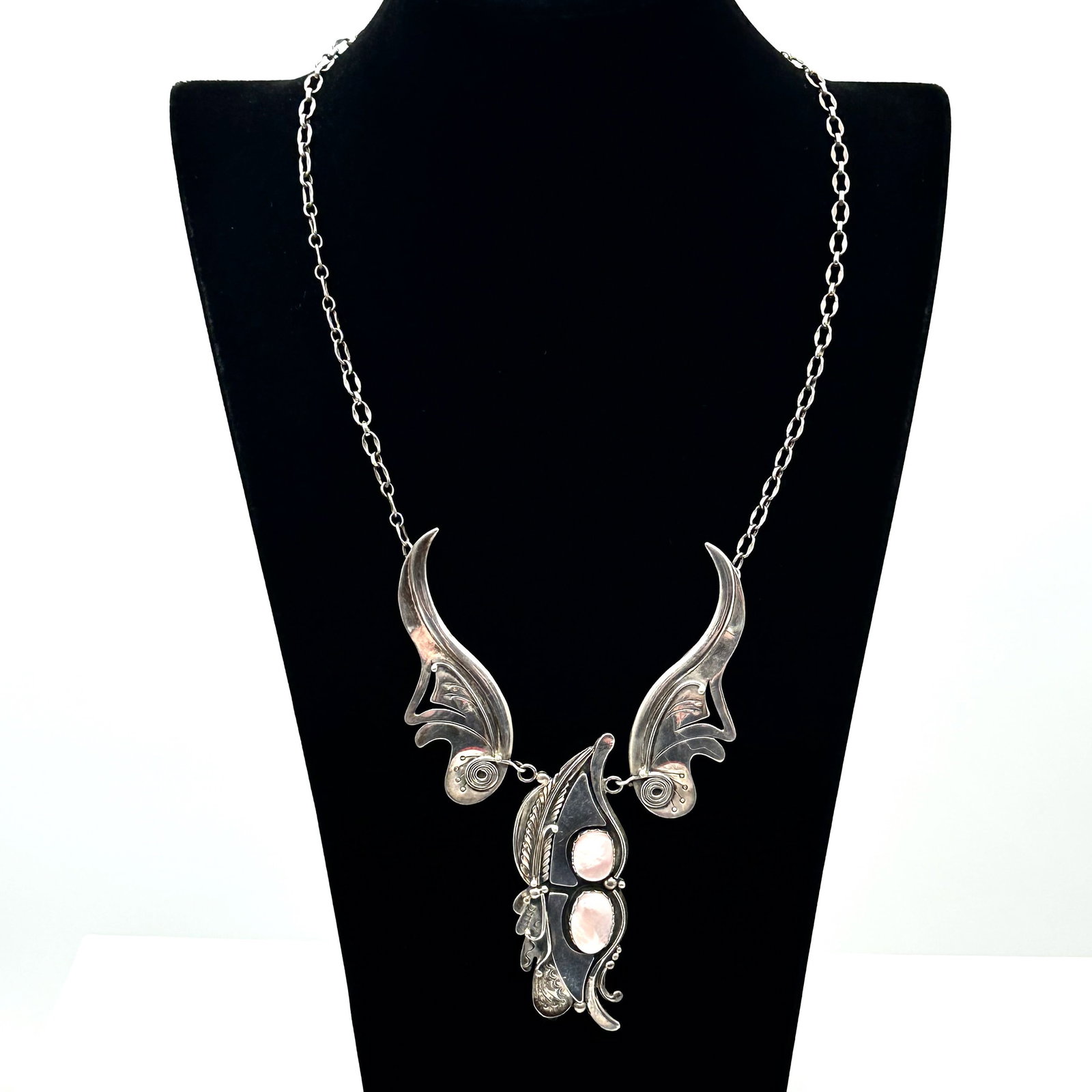 Vintage Native American Gary Nez Navajo Pink Pearl Sterling Silver Necklace Weight 52 Grams 20 Inch: Vintage Native American Gary Nez Navajo Pink Pearl Sterling Silver Necklace Weight 52 Grams 20 Inch Length
