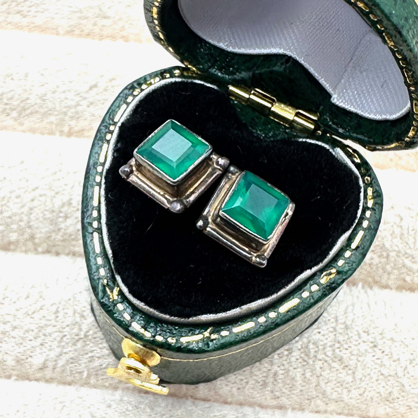 Nicky Butler Green Gemstone Sterling Silver Pierced Stud Earrings Box Included: Nicky Butler Green Gemstone Sterling Silver Pierced Stud Earrings Box Included
