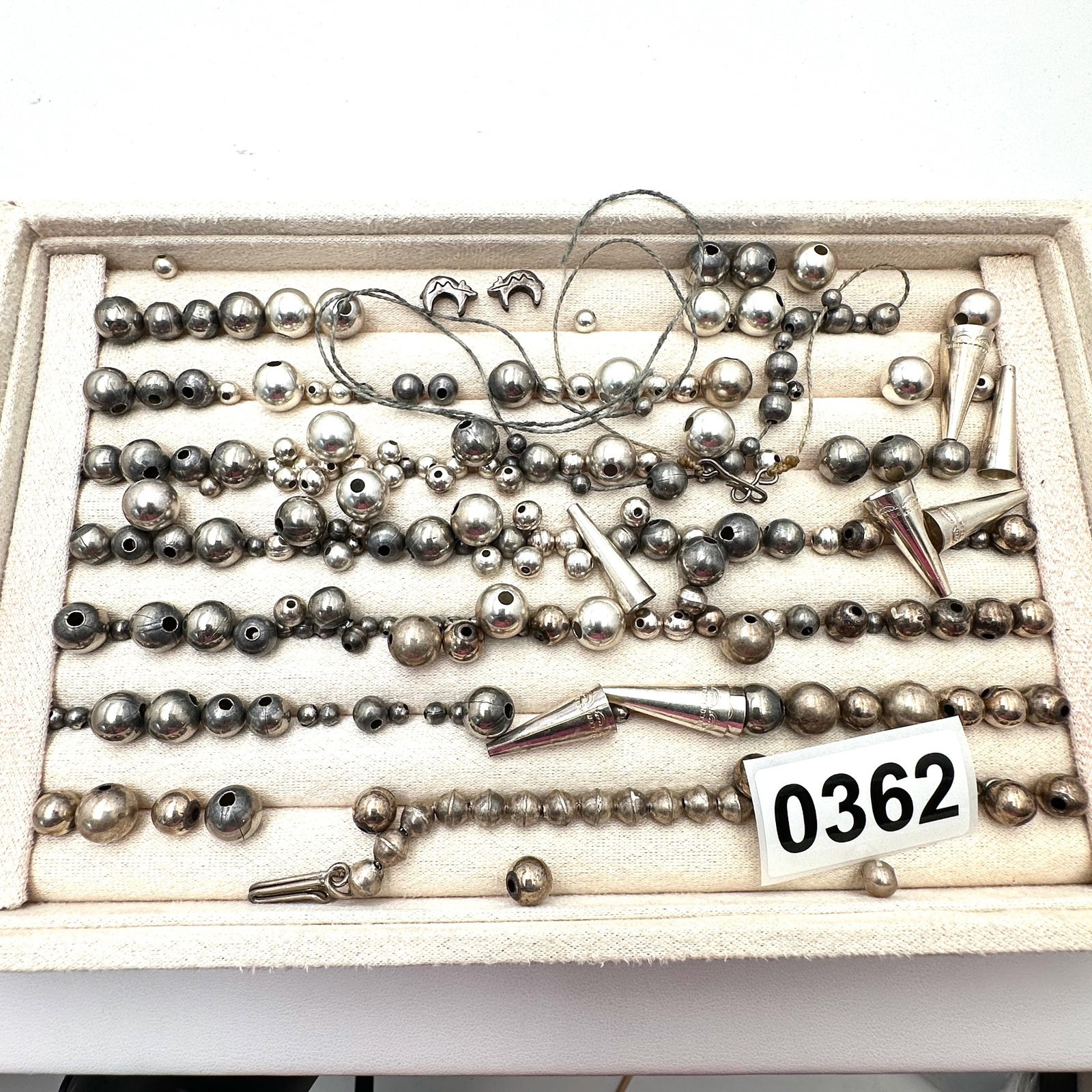 Vintage American Southwest Native American Sterling Silver Bench Beads Cones Weight 134 Grams: Vintage American Southwest Native American Sterling Silver Bench Beads Cones Weight 134 Grams