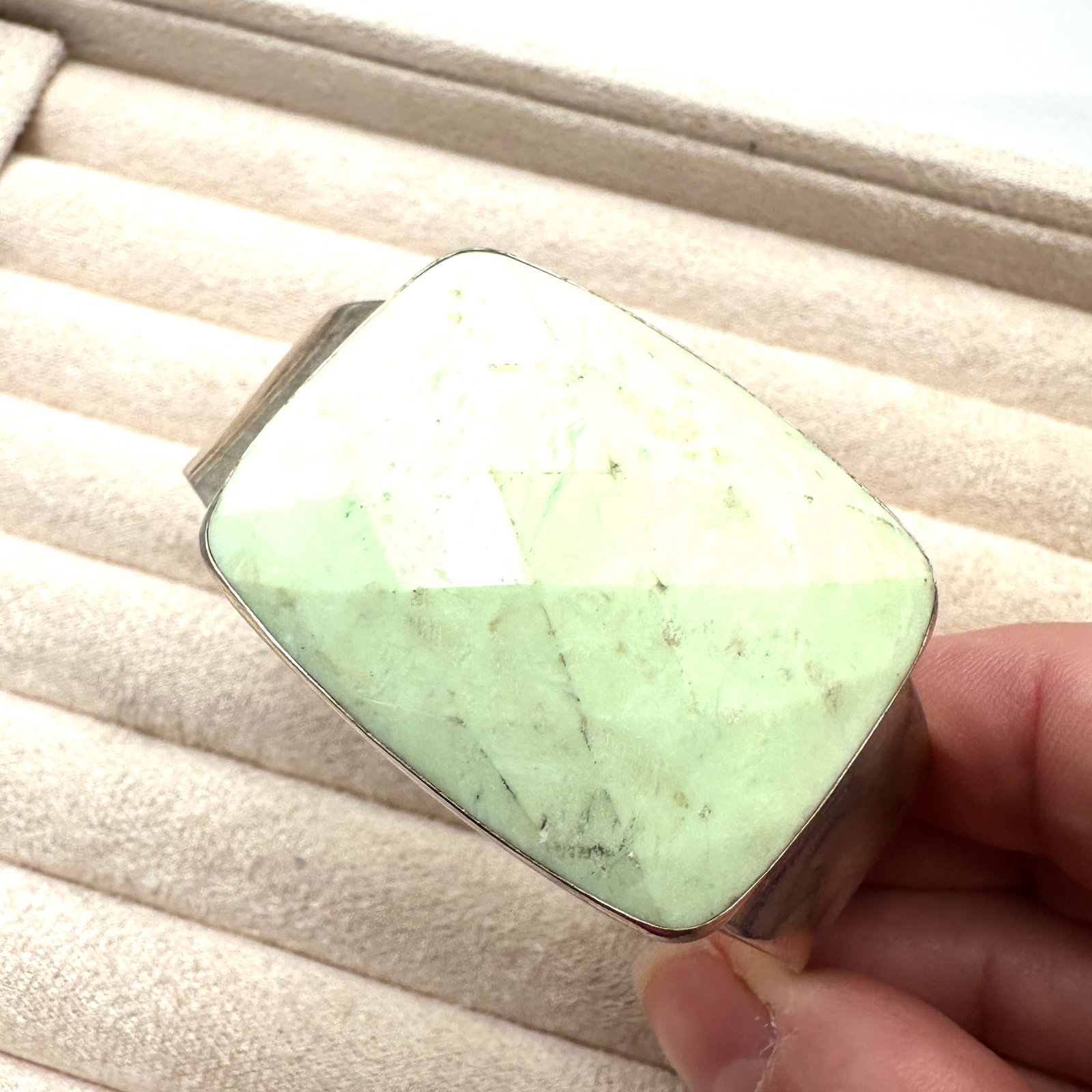 Jay King Mine Finds Light Green Speckled Gemstone Sterling Silver Cuff Bracelet 7 Inch Adjustable: Jay King Mine Finds Light Green Speckled Gemstone Sterling Silver Cuff Bracelet 7 Inch Adjustable Weight 63 Grams