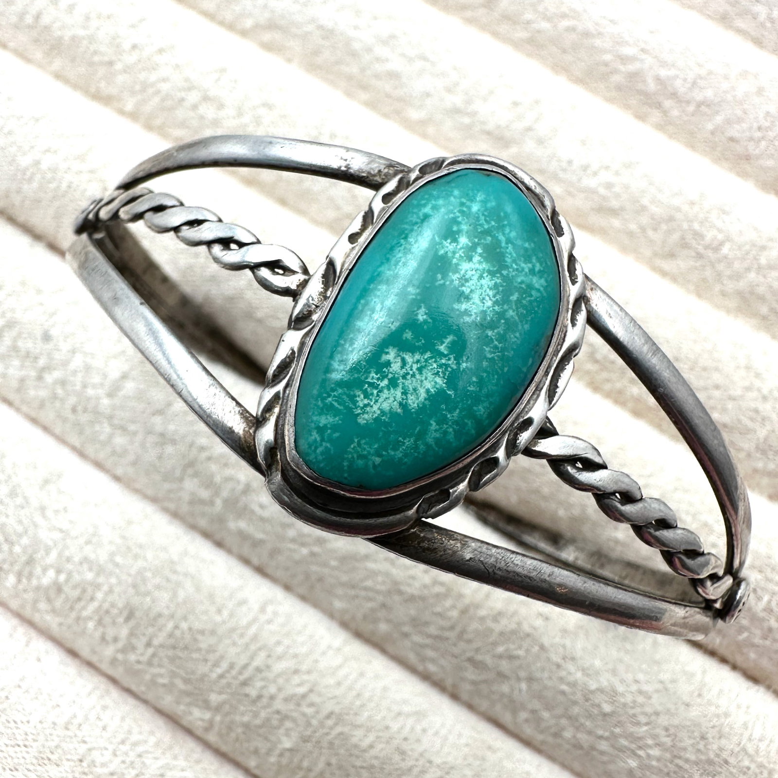 Vintage Native American Signed J Turquoise Sterling Silver Cuff Bracelet Adjustable Size Weight 13: Vintage Native American Signed J Turquoise Sterling Silver Cuff Bracelet Adjustable Size Weight 13 Grams