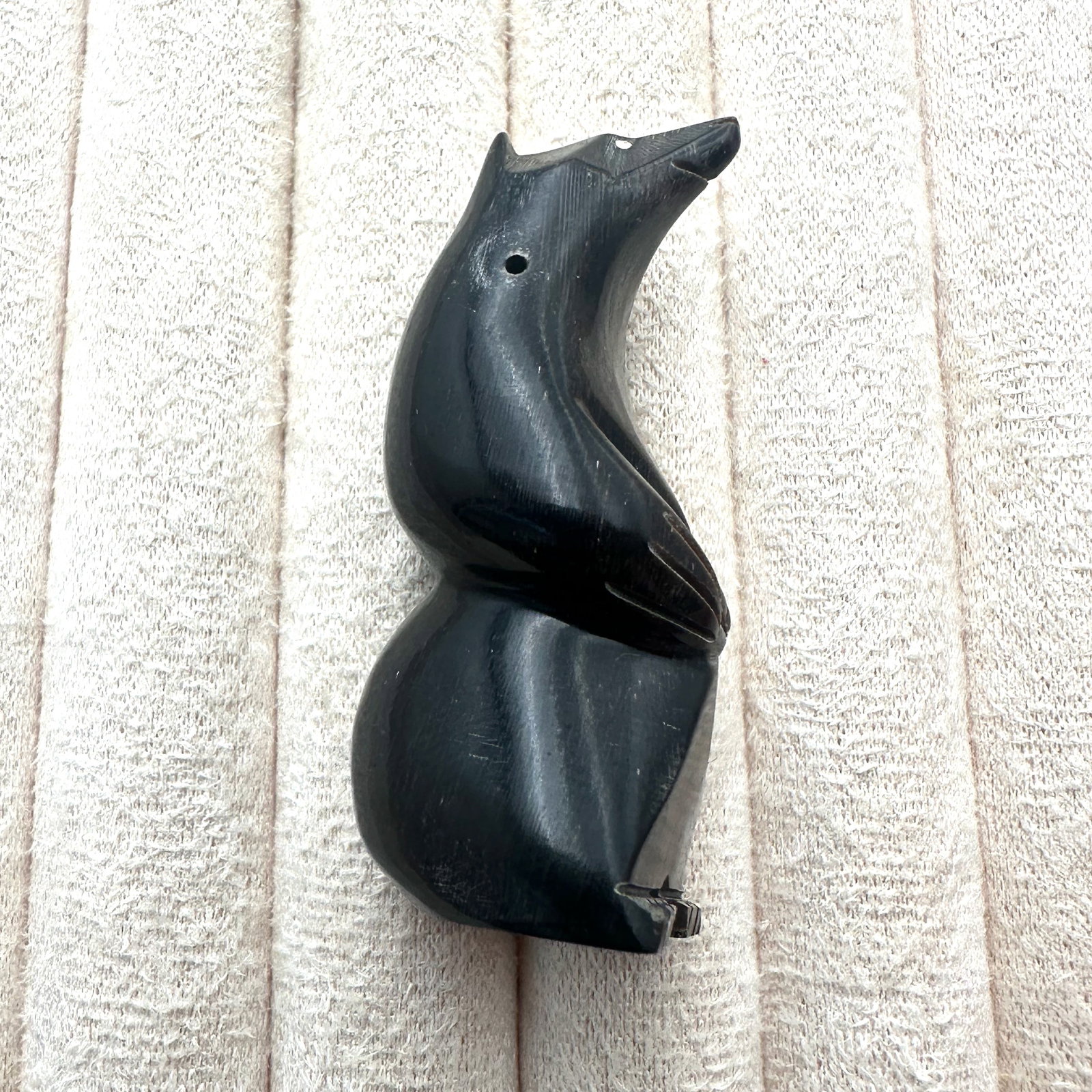 Vintage Native American Carved Bear Fetish Animal Pendant 2 Inch (1 of 2)