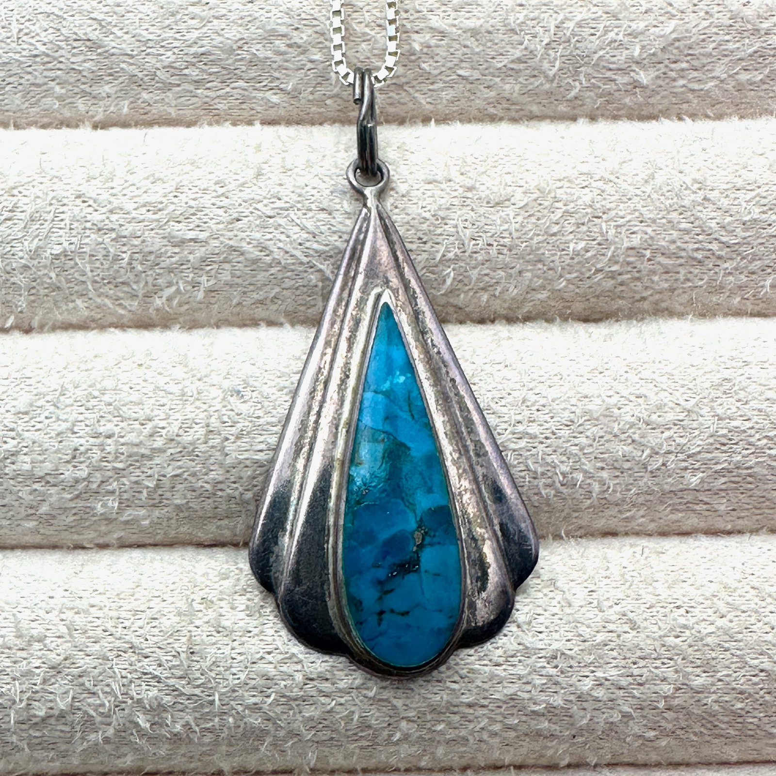 Blue Turquoise Sterling Silver 1.5 Inch Pendant Necklace 18 Inch Chain: Blue Turquoise Sterling Silver 1.5 Inch Pendant Necklace 18 Inch Chain