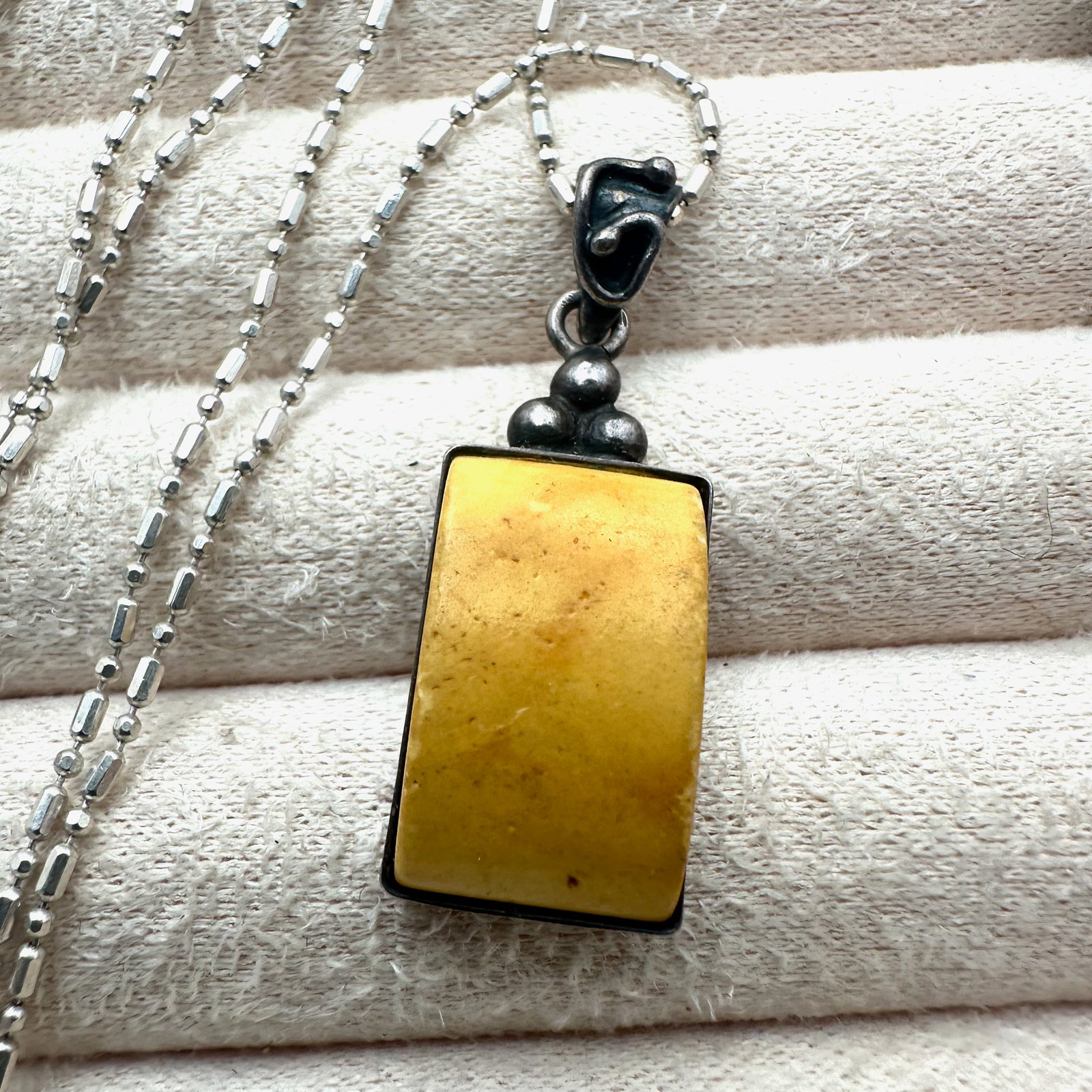 Vintage Natural Egg Yolk Amber Sterling Silver Pendant Necklace 18 Inch Chain: Vintage Natural Egg Yolk Amber Sterling Silver Pendant Necklace 18 Inch Chain