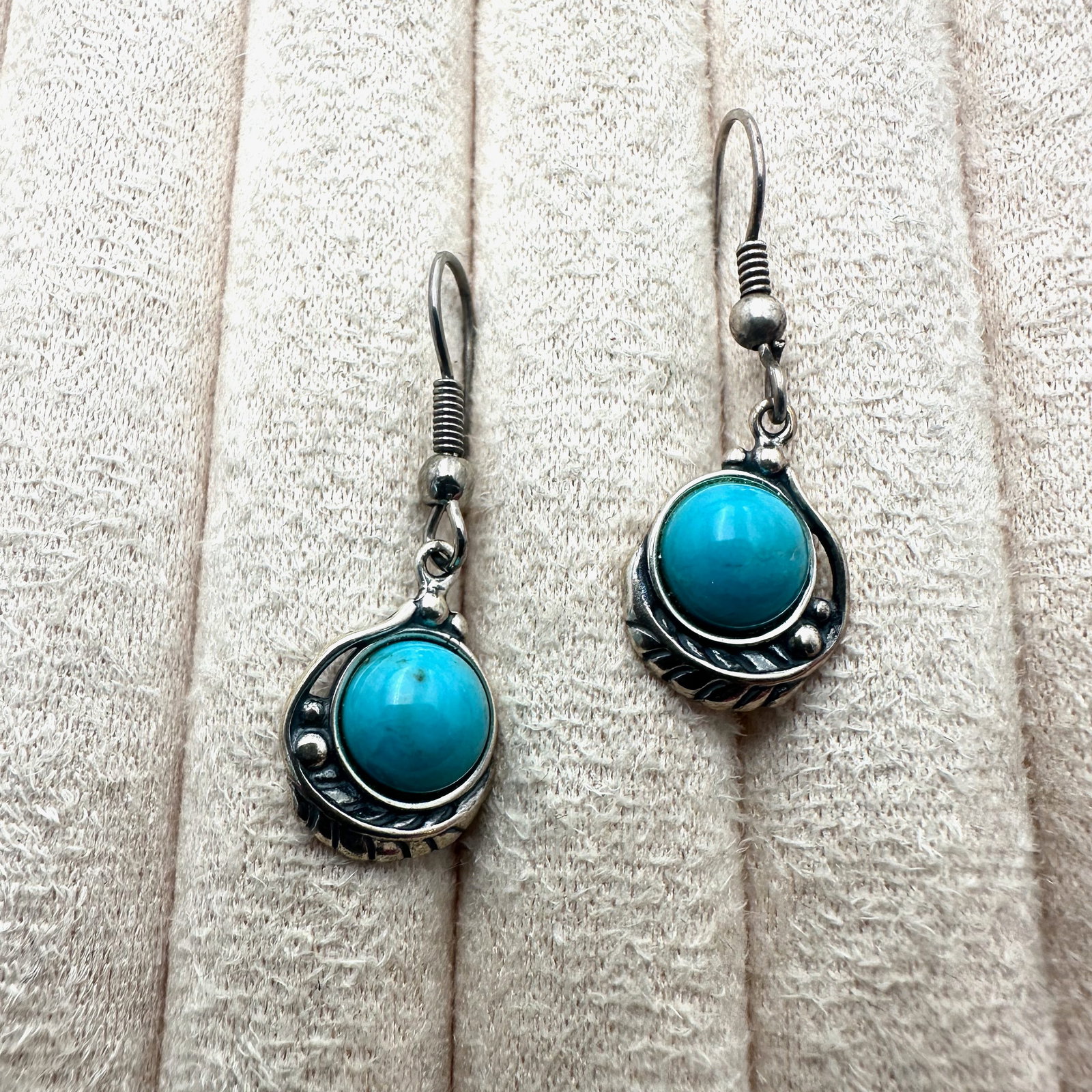 Carolyn Pollack American Southwest Turquoise Sterling Silver Pierced Earrings 1.5 Inch: Carolyn Pollack American Southwest Turquoise Sterling Silver Pierced Earrings 1.5 Inch