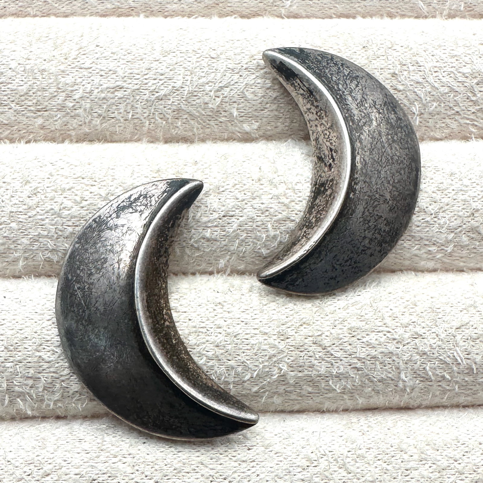 Vintage Mexico Sterling Silver Moon Pierced Earrings 1.25 Inch: Vintage Mexico Sterling Silver Moon Pierced Earrings 1.25 Inch