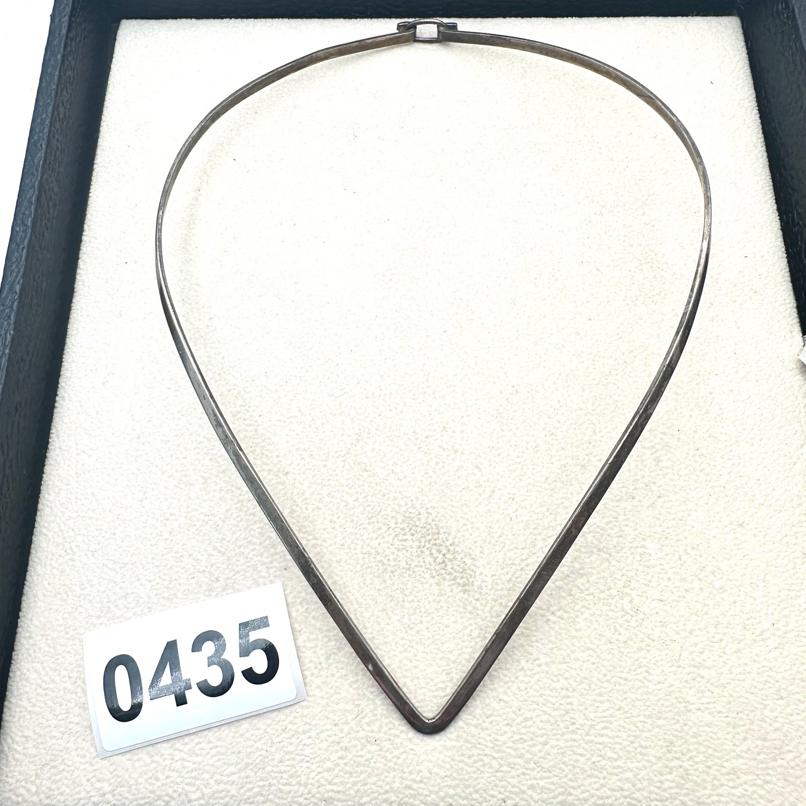 Vintage Sterling Silver V Design Torque Necklace (1 of 2)