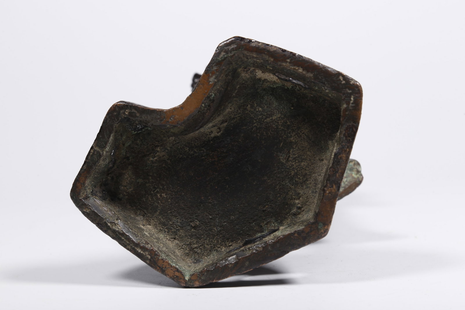 A BRONZE HUMAN FIGURE STATUE - 10