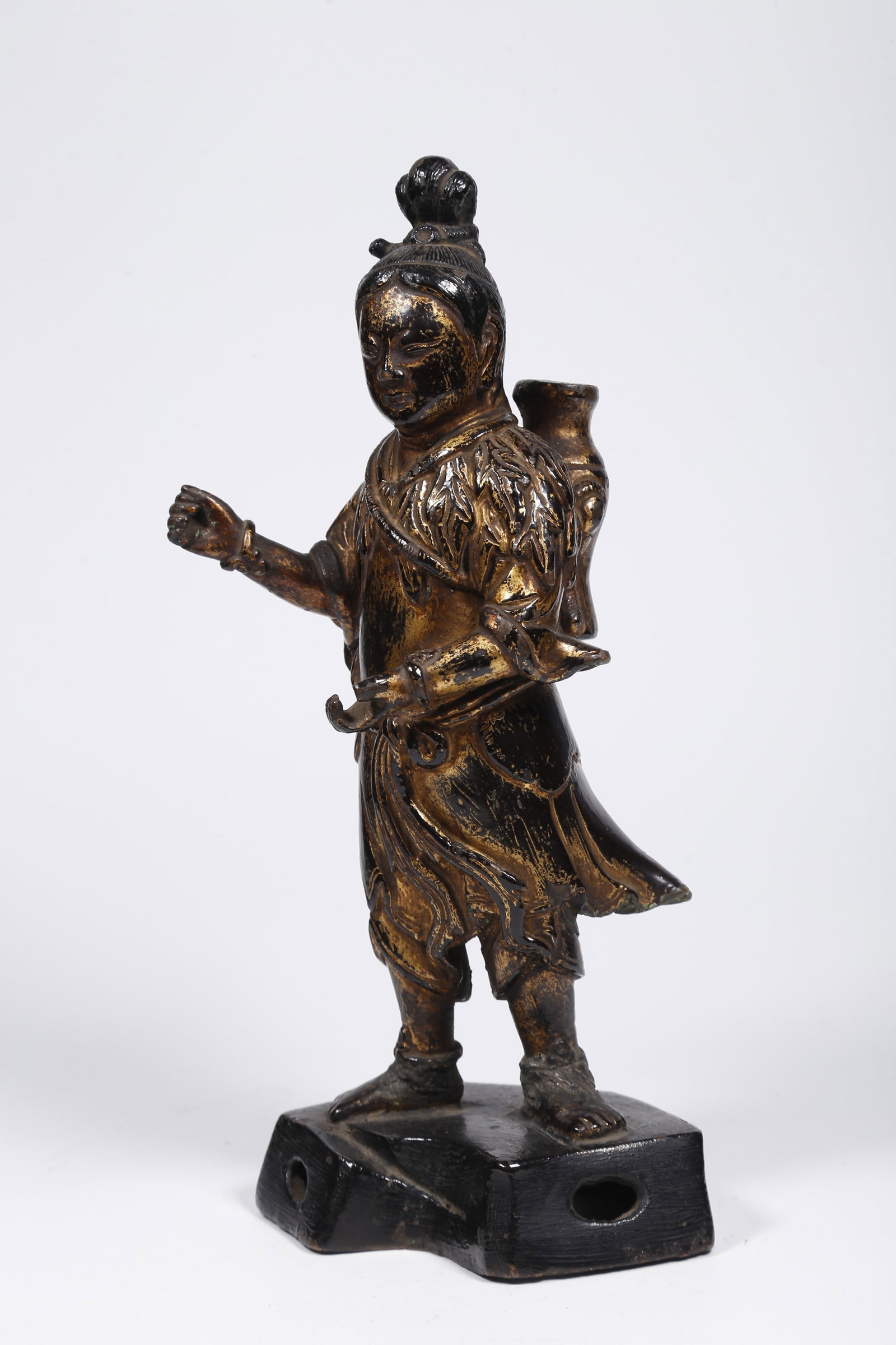 A BRONZE HUMAN FIGURE STATUE - 2