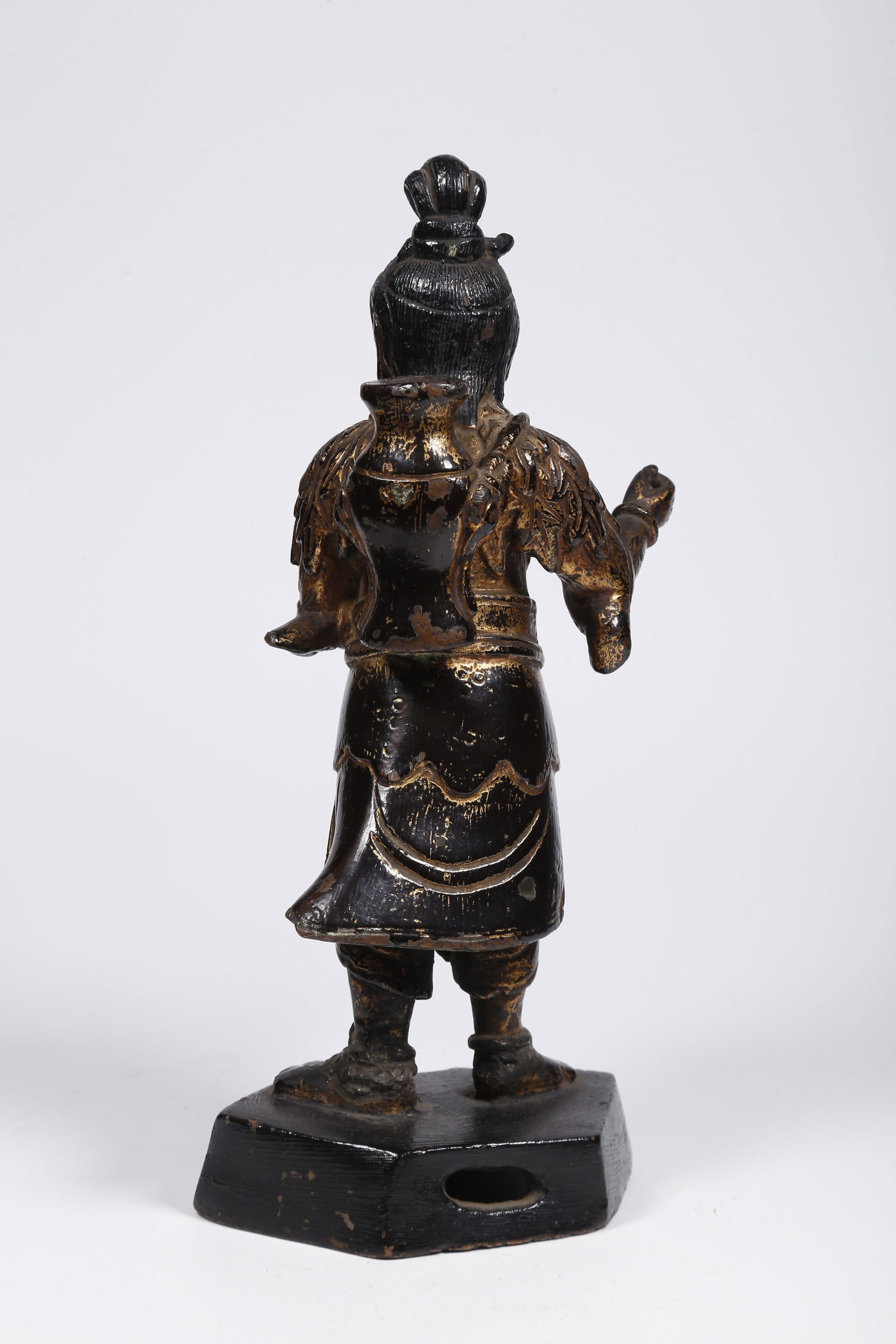 A BRONZE HUMAN FIGURE STATUE - 4