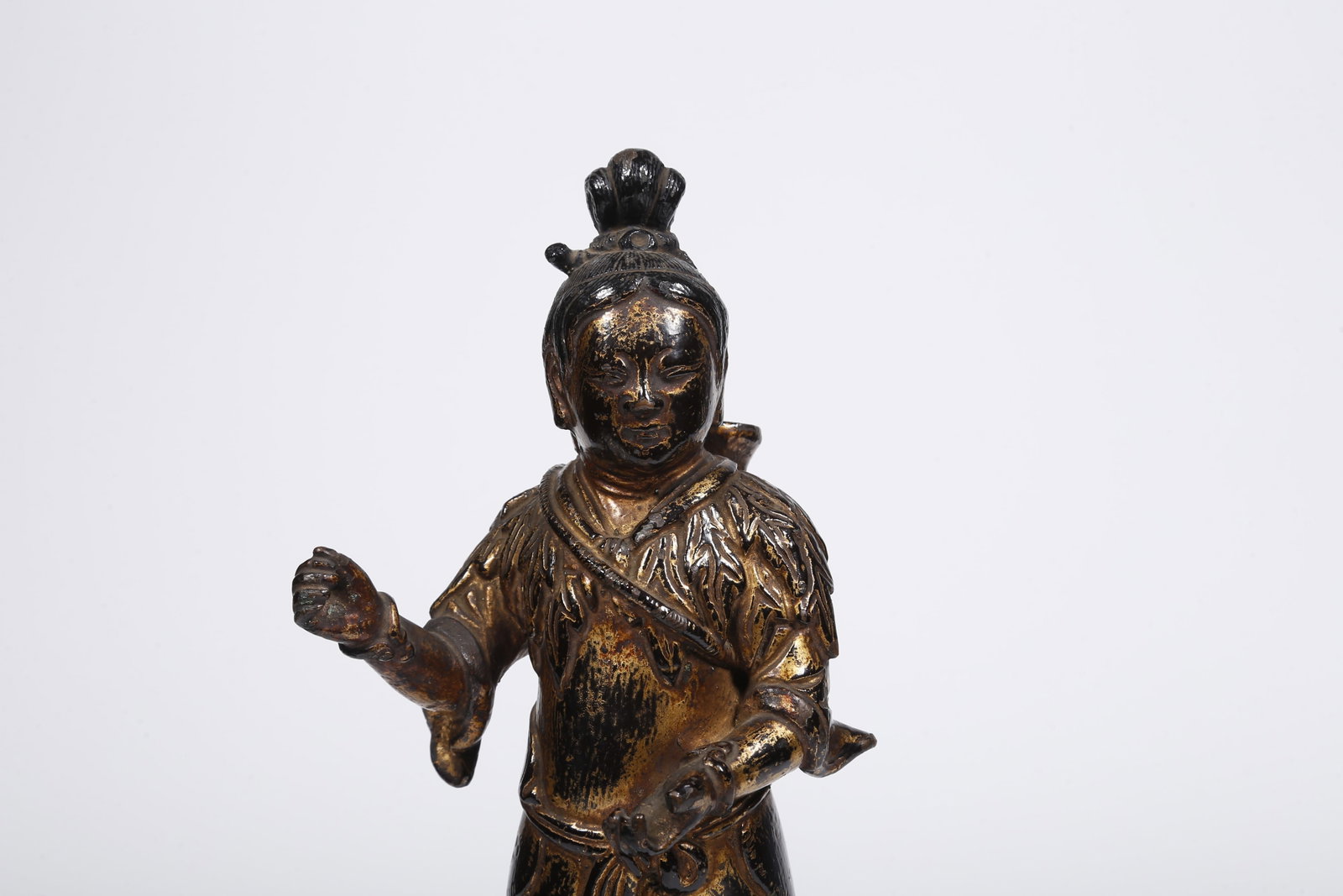 A BRONZE HUMAN FIGURE STATUE - 8