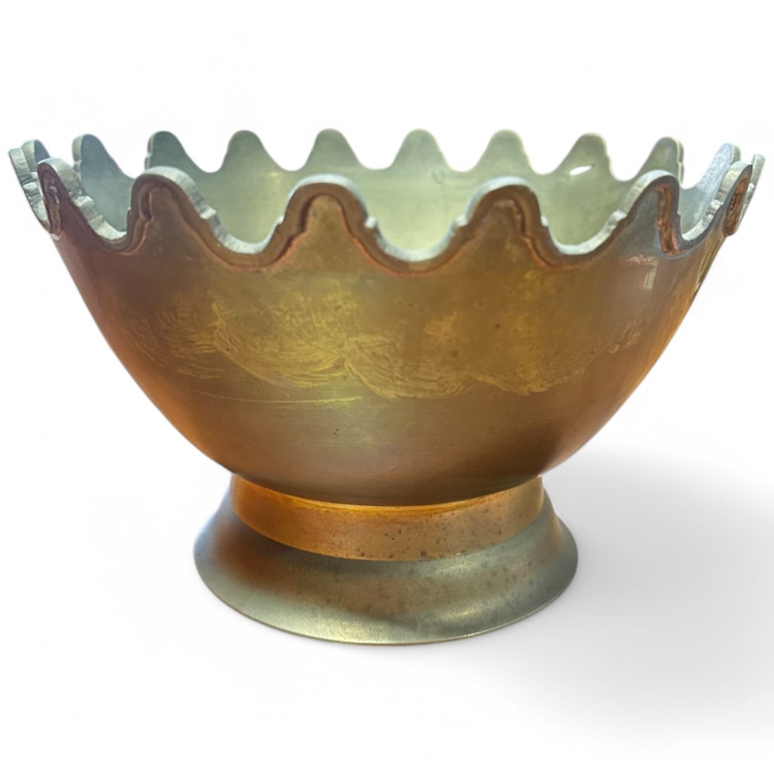 NO RESERVE-Hand-carved Brass Scalloped Bowl, Made in India (1 of 4)
