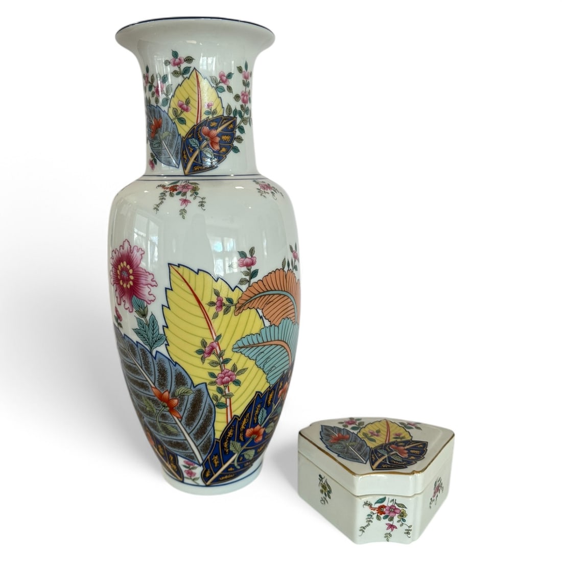 NO RESERVE-Tobacco Leaf 14" Vase and Trinket Dish Set, Vintage Fine China by MANN (1 of 8)