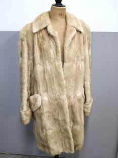 Vintage Long Fur Coat with Wide Collar and Pockets: Slightly coming apart under collar around neck, please see all photos