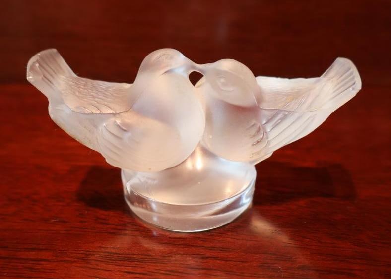 Vintage Lalique Two Love Birds Small Signed Sculpture (1 of 7)
