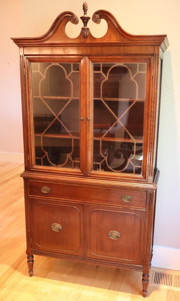 Vintage Mahogany Glass Door Cabinet: Great smaller size vintage hutch, possibly Duncan Phyfe, from about the 1930s/40s. Lovely ornate wood accented glass doors, with one dovetail drawer and cabinet below. side trim pieces are slightly lo
