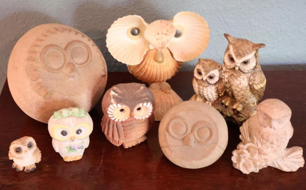 1970s Owl Figurines: Please view all photos for sizes, signatures and condition.